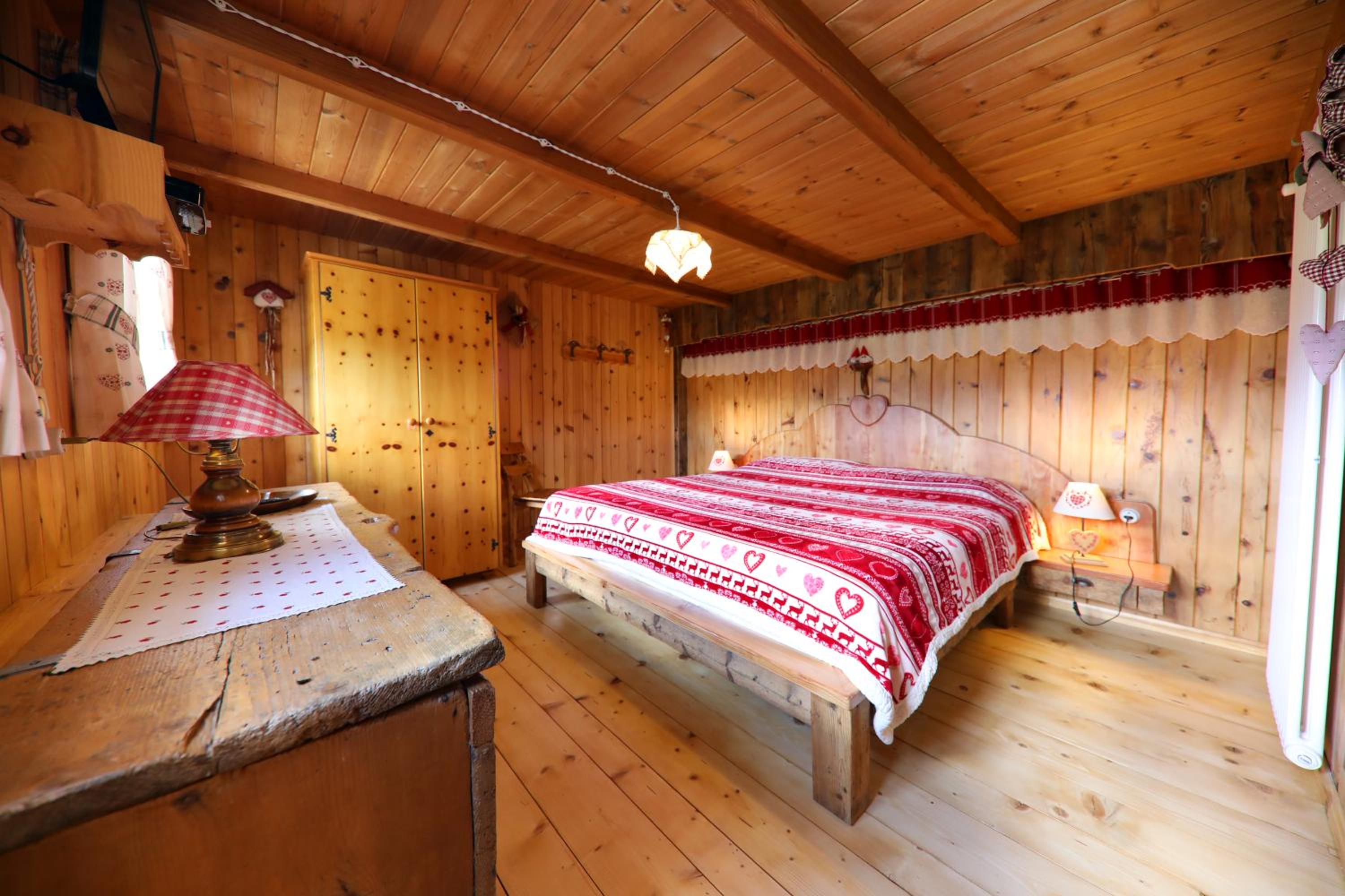 Three-Bedroom Chalet photo 1