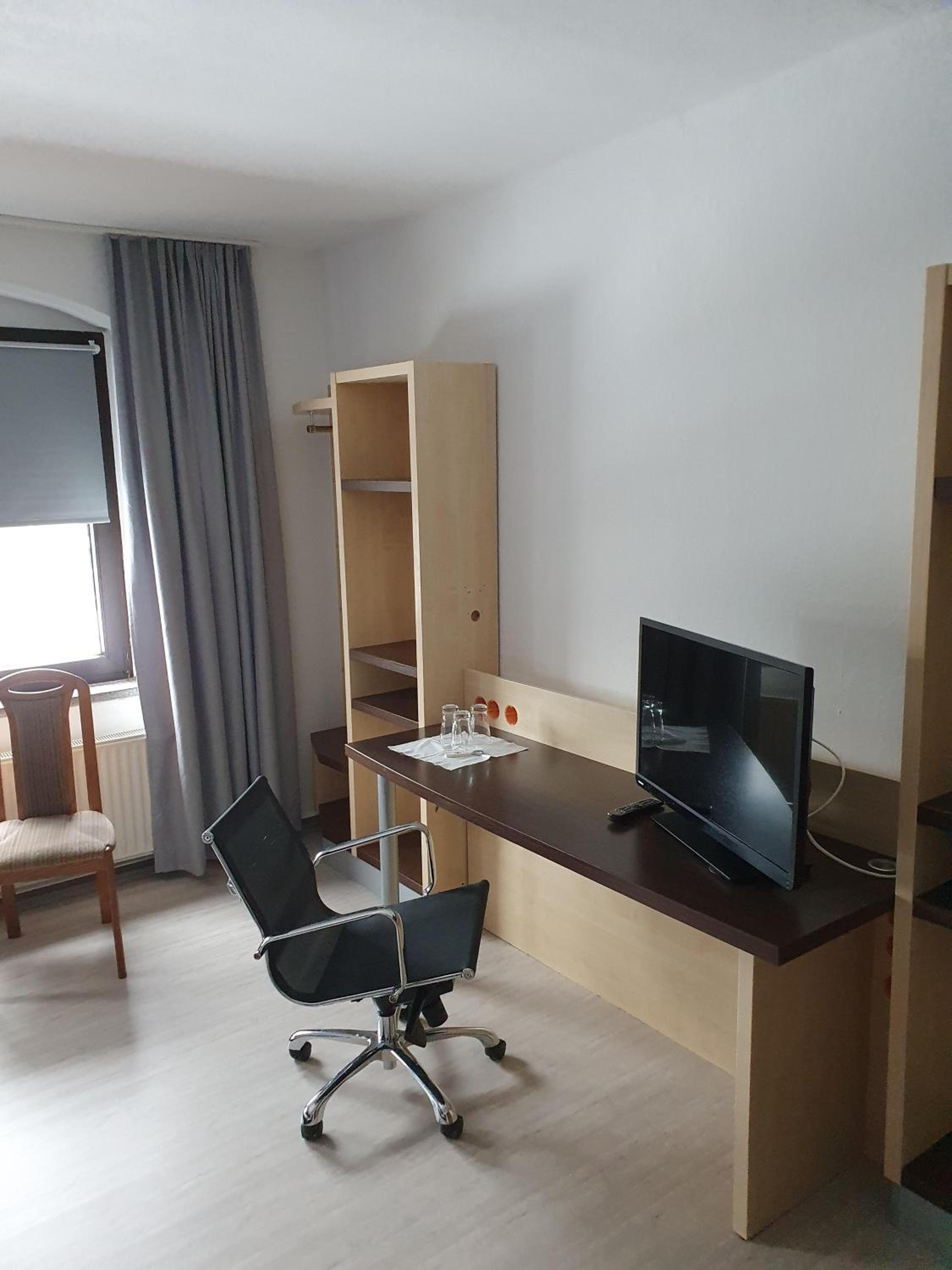 Standard Double Room - Photo 4
