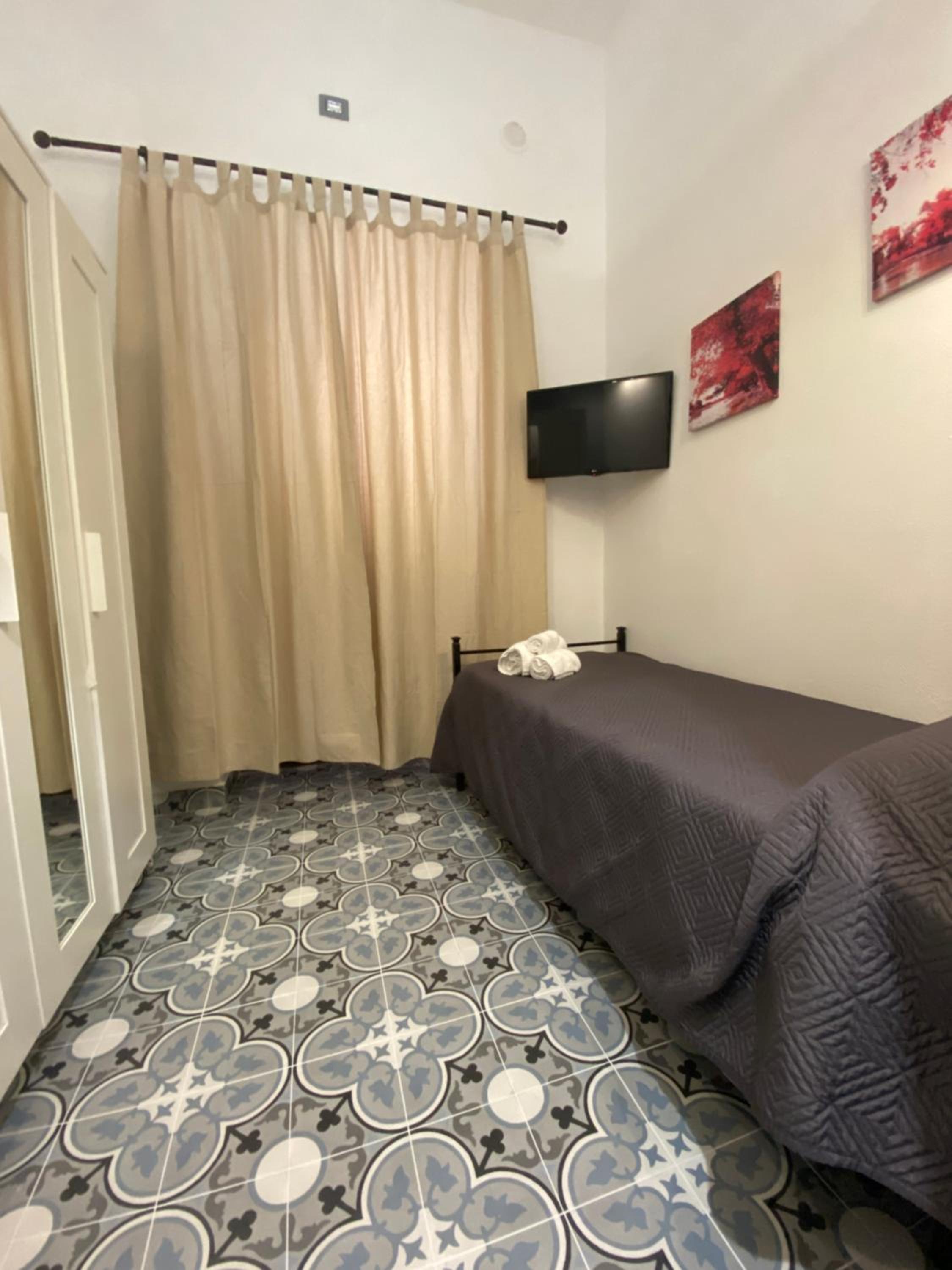 Classic Triple Room photo 2