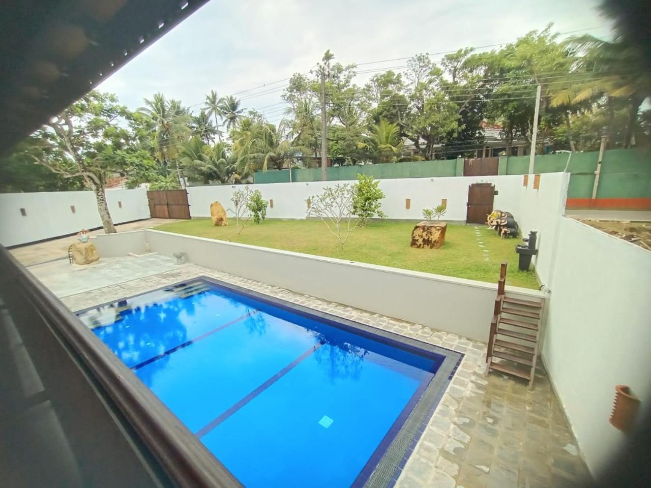 Triple Room with Pool View photo 2