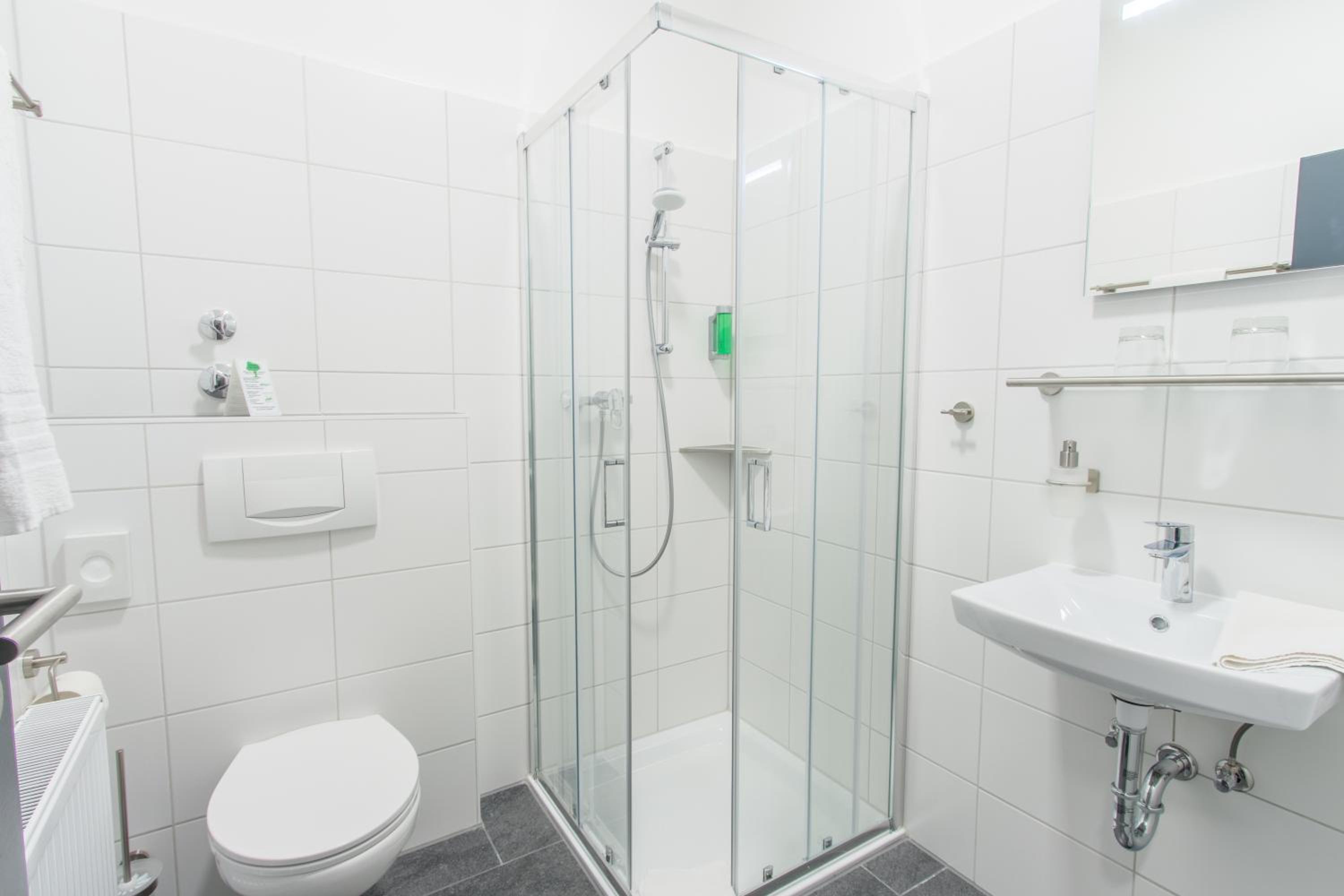 Standard Twin Room - Photo 4