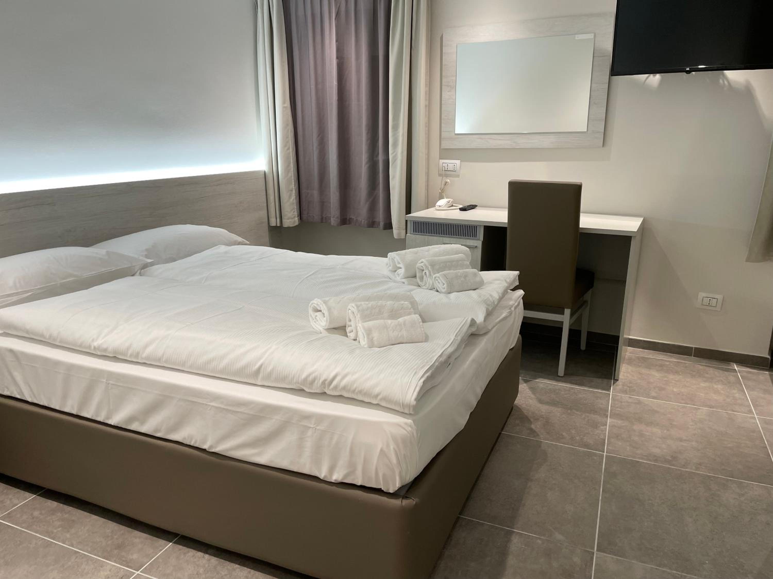 Budget Double or Twin Room photo 3