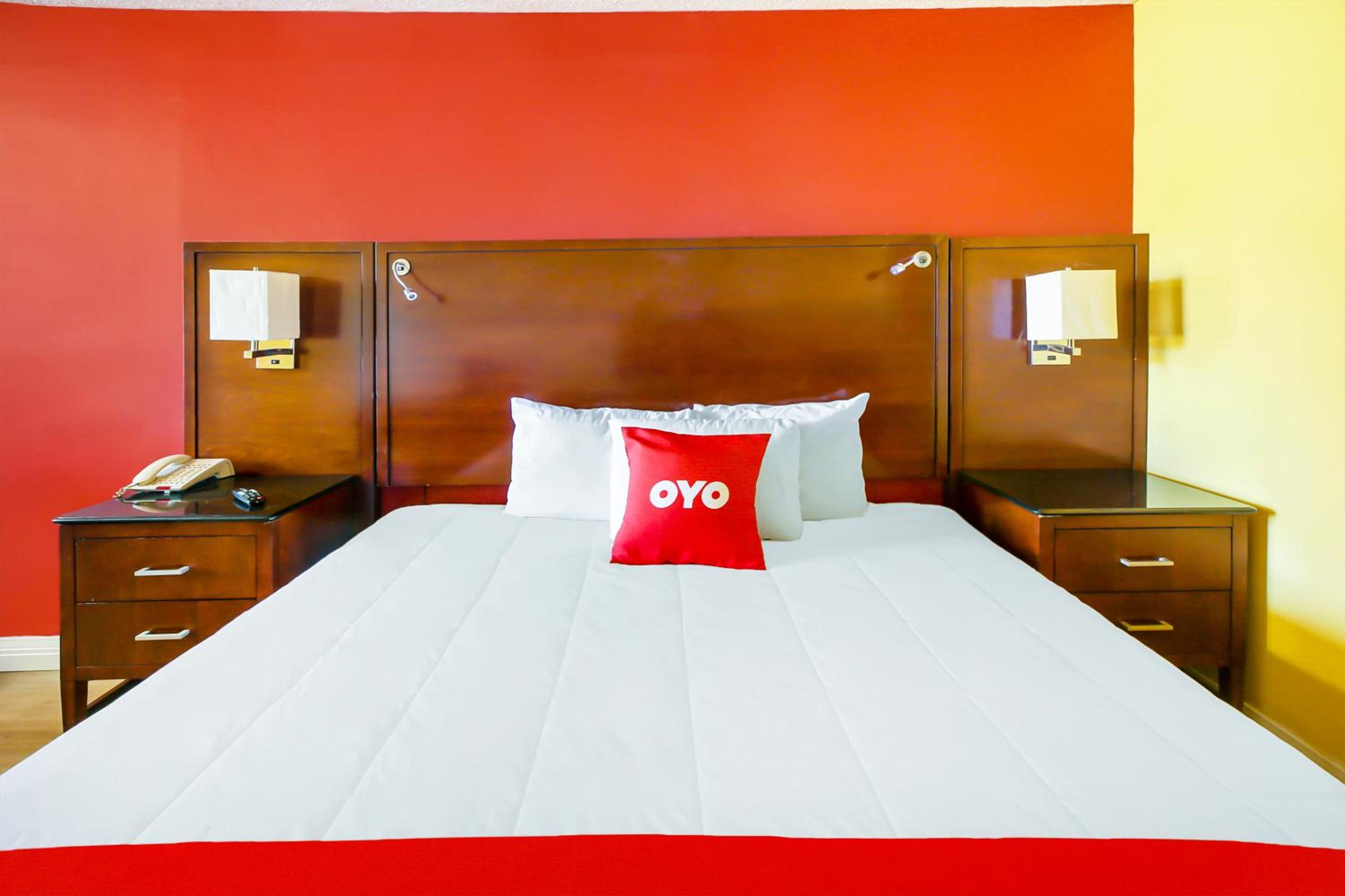 King Bed Non-Smoking - Photo 2