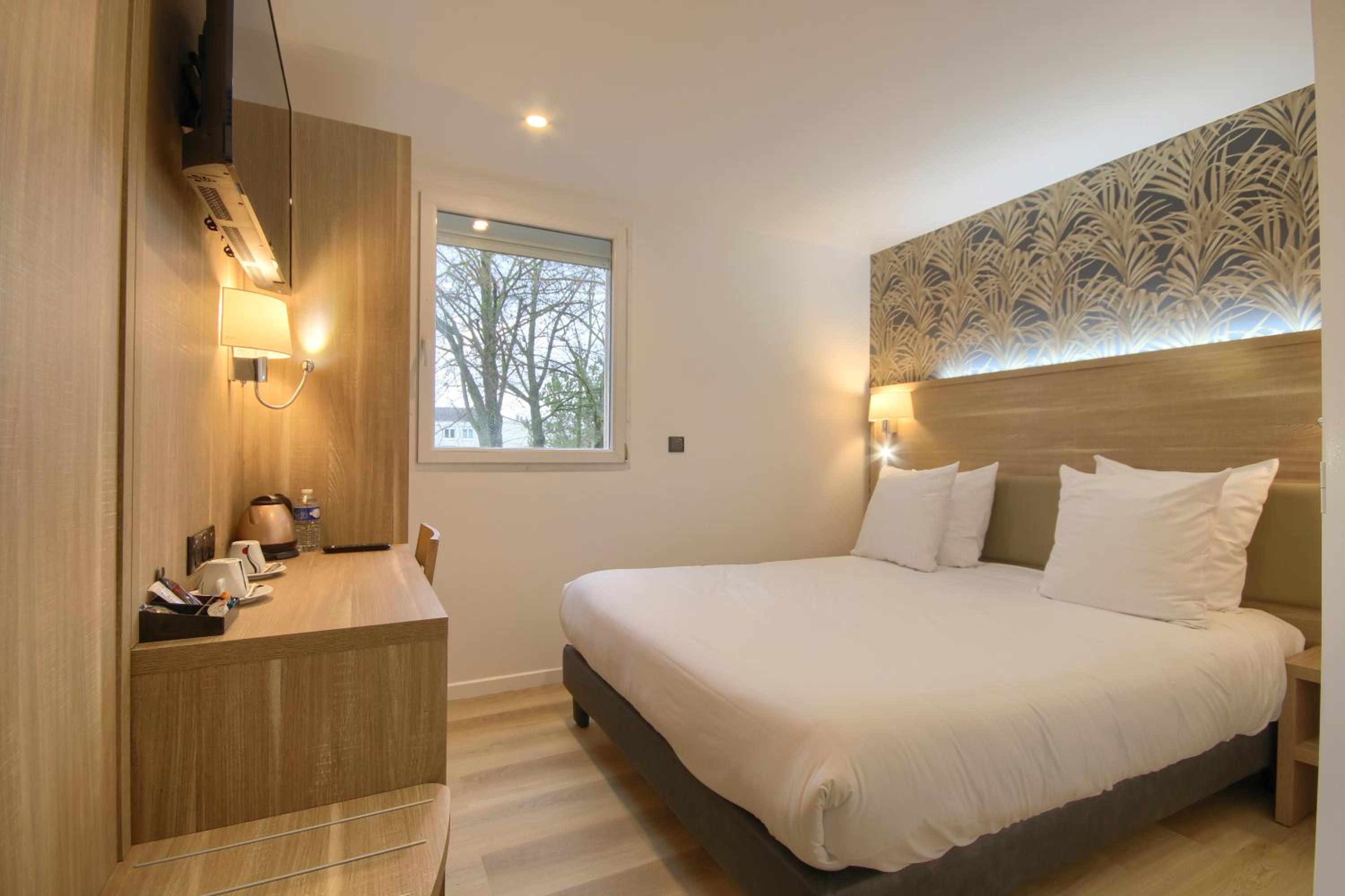 Classic Queen Room