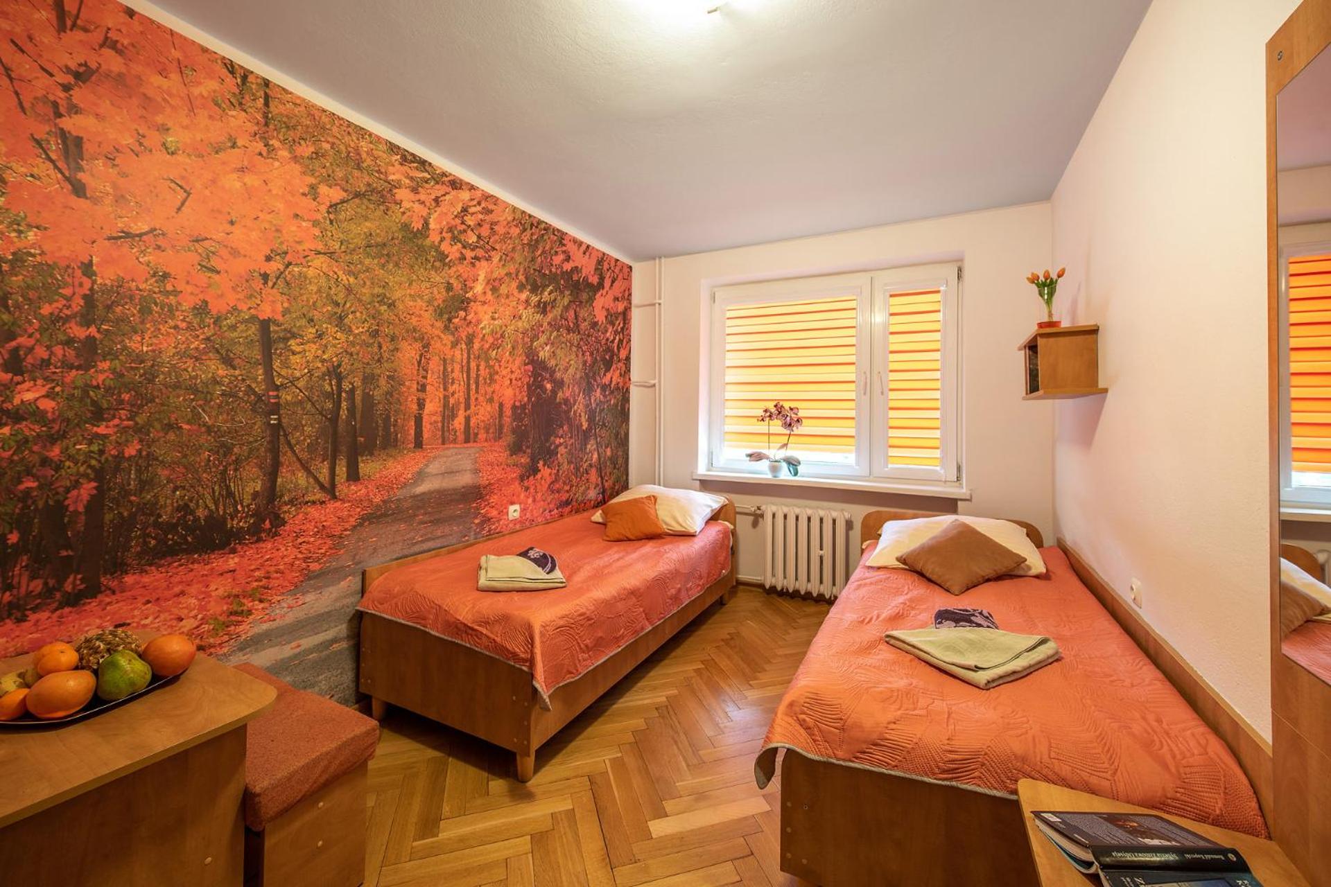 Twin Room with Bathroom - Photo 1