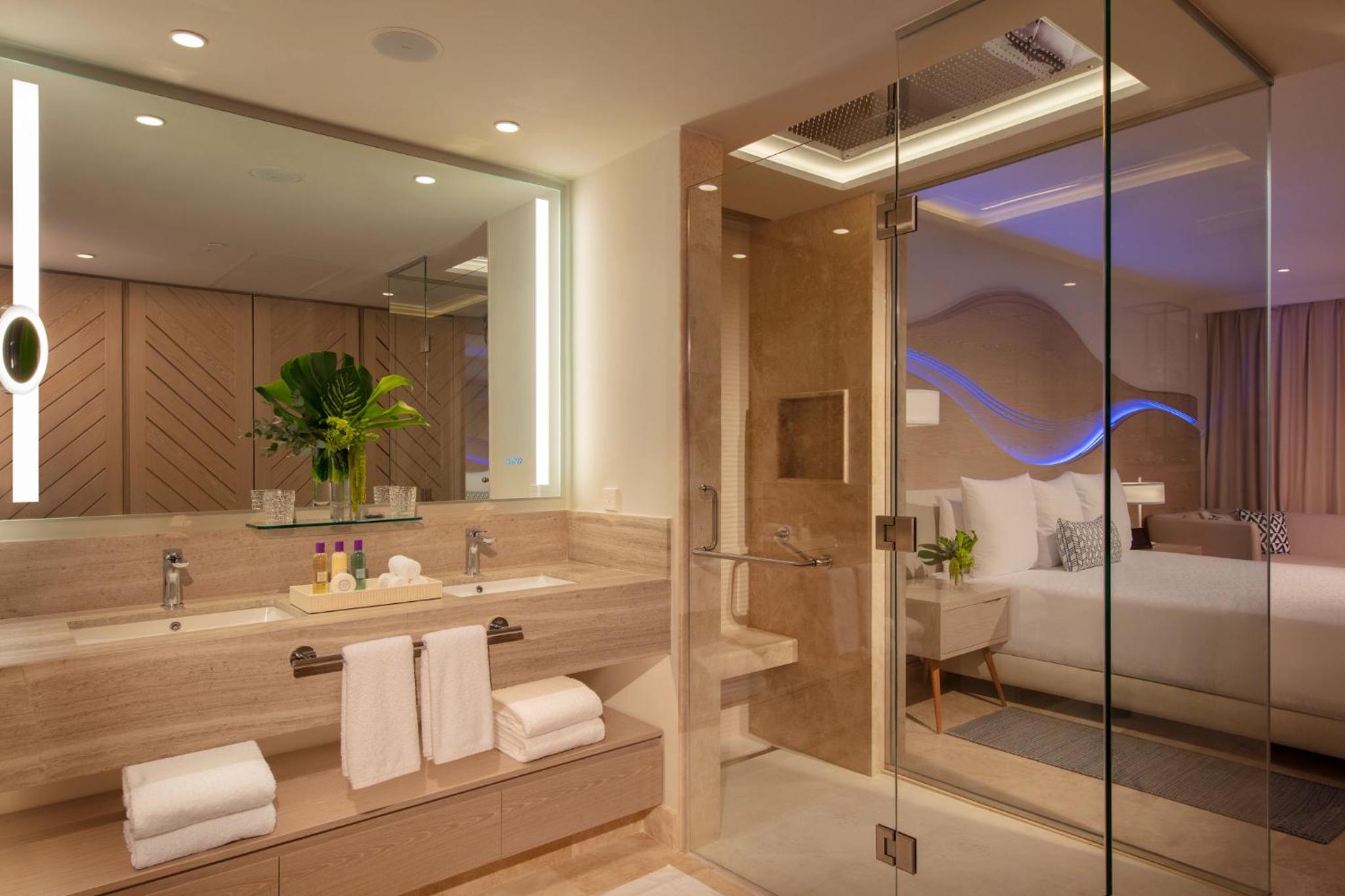 Xcelerate Junior Suite Ocean Front King - Photo 19
