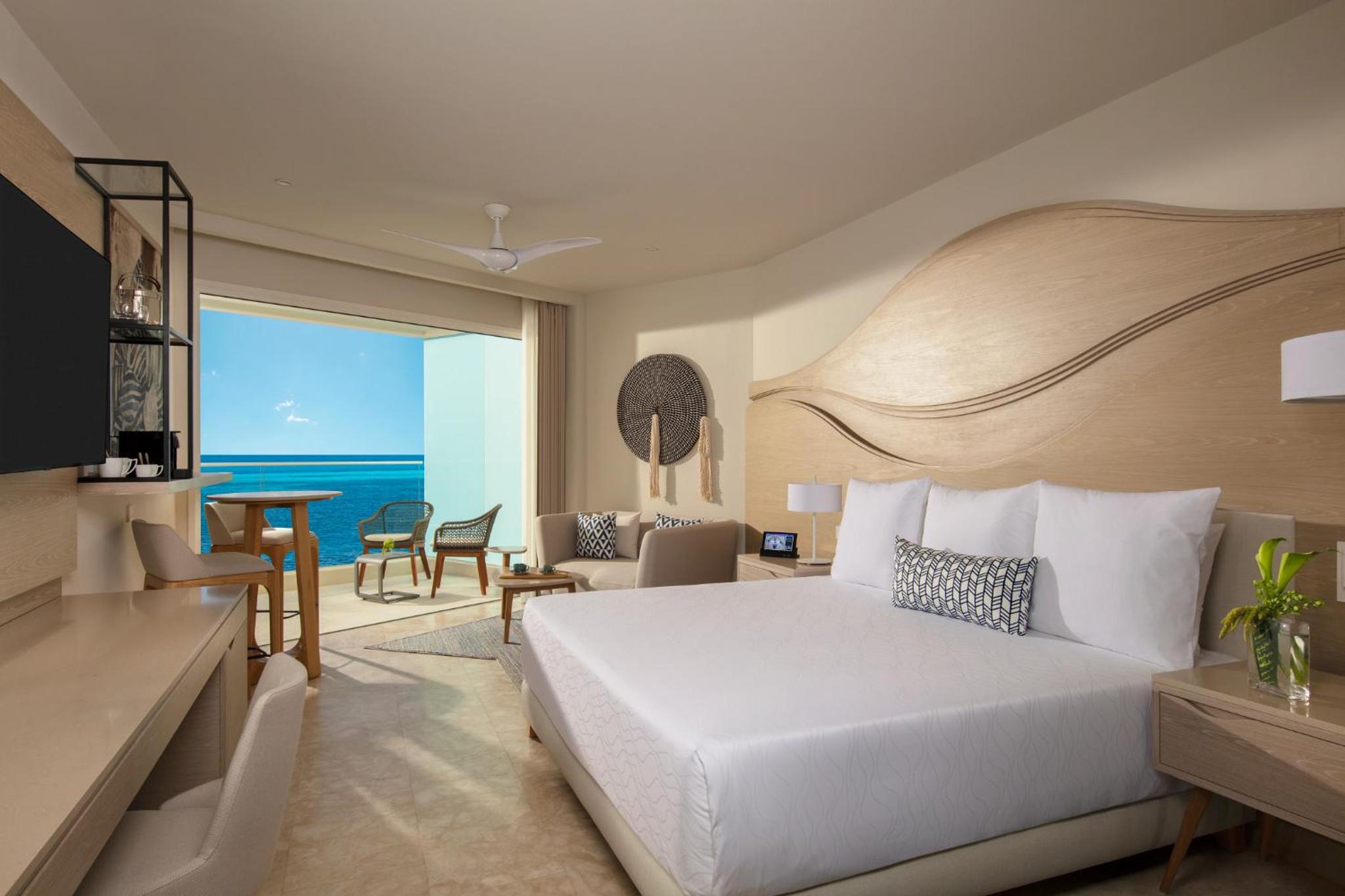 Xcelerate Junior Suite Ocean View King - Photo 1