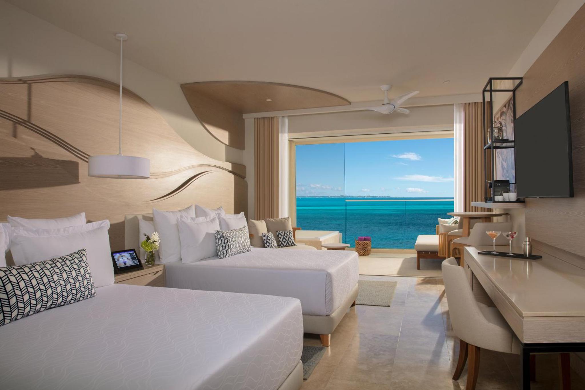 Xhale club Junior Suite upper Ocean Front Double - Photo 1