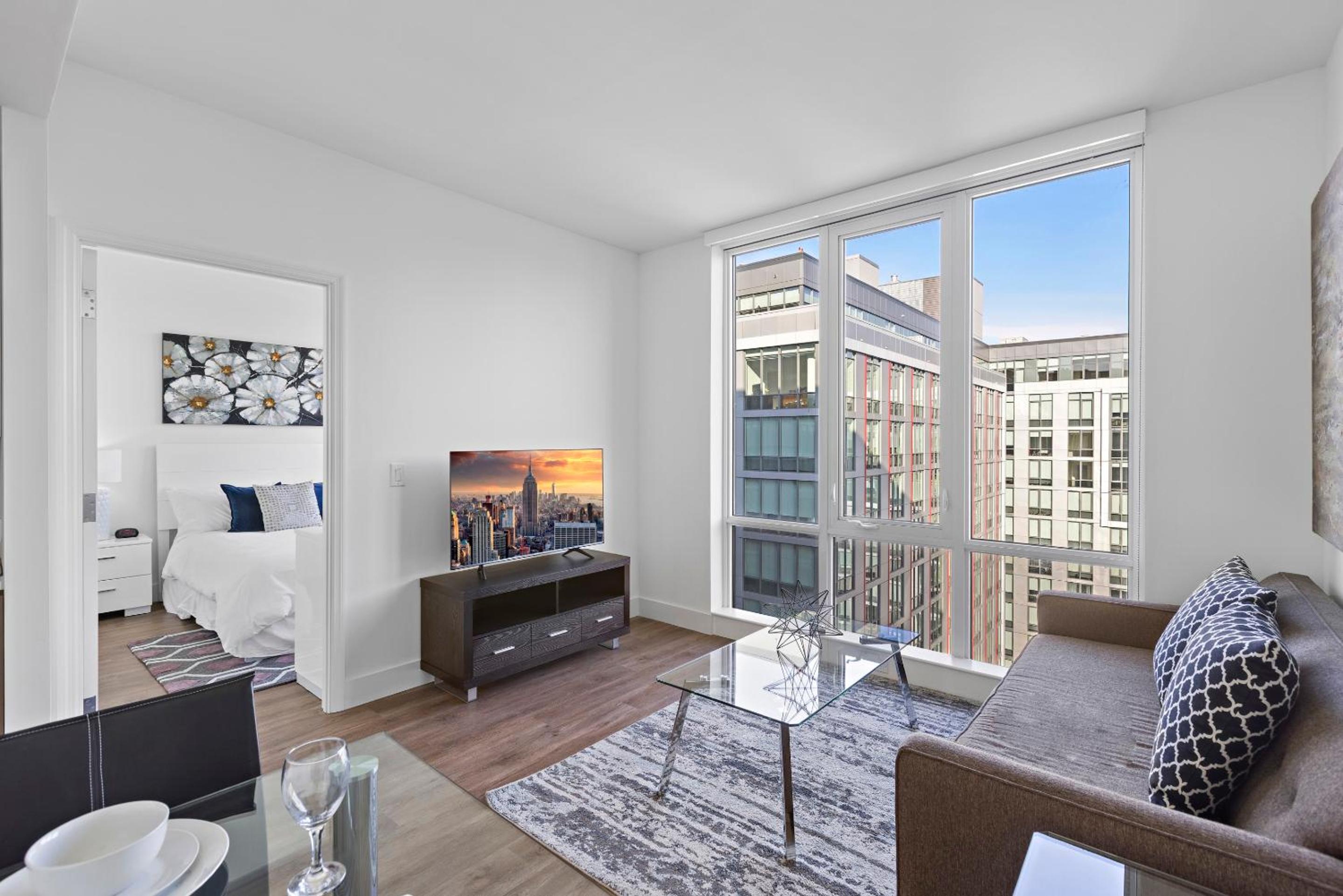 Luxury One Bedroom Apartment photo 3