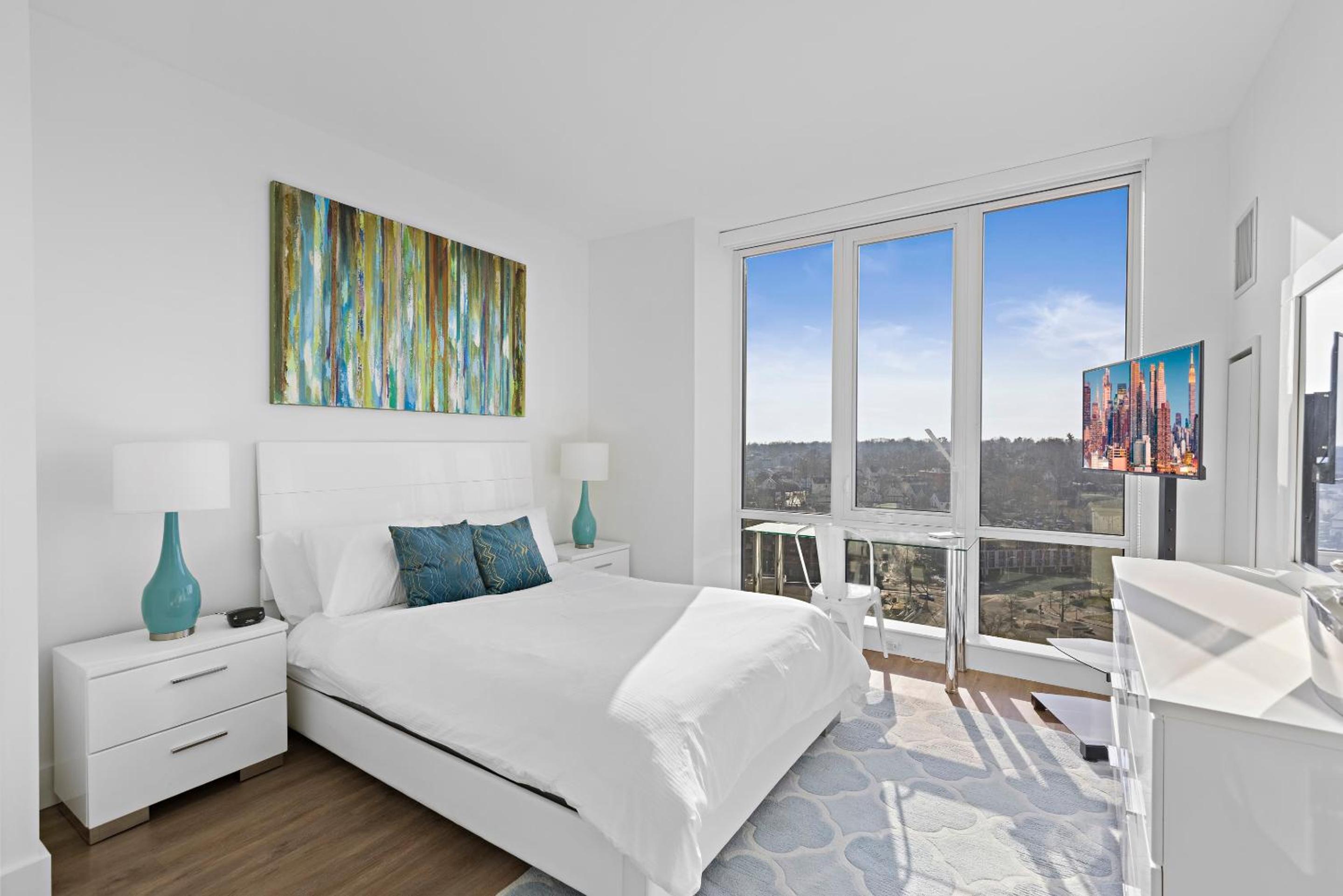 Luxury Two Bedroom Apartment photo 3