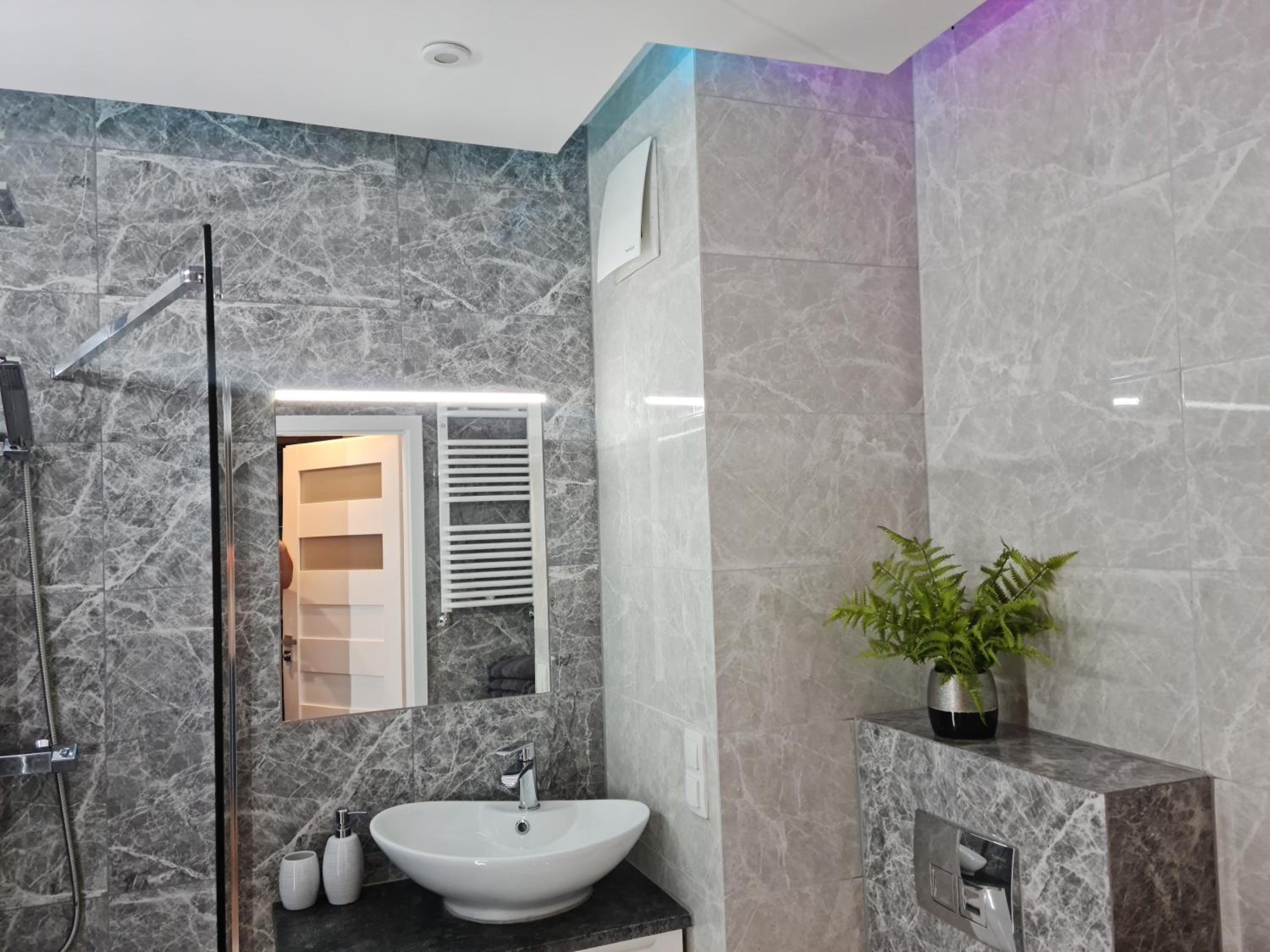One-Bedroom Apartment - Photo 1