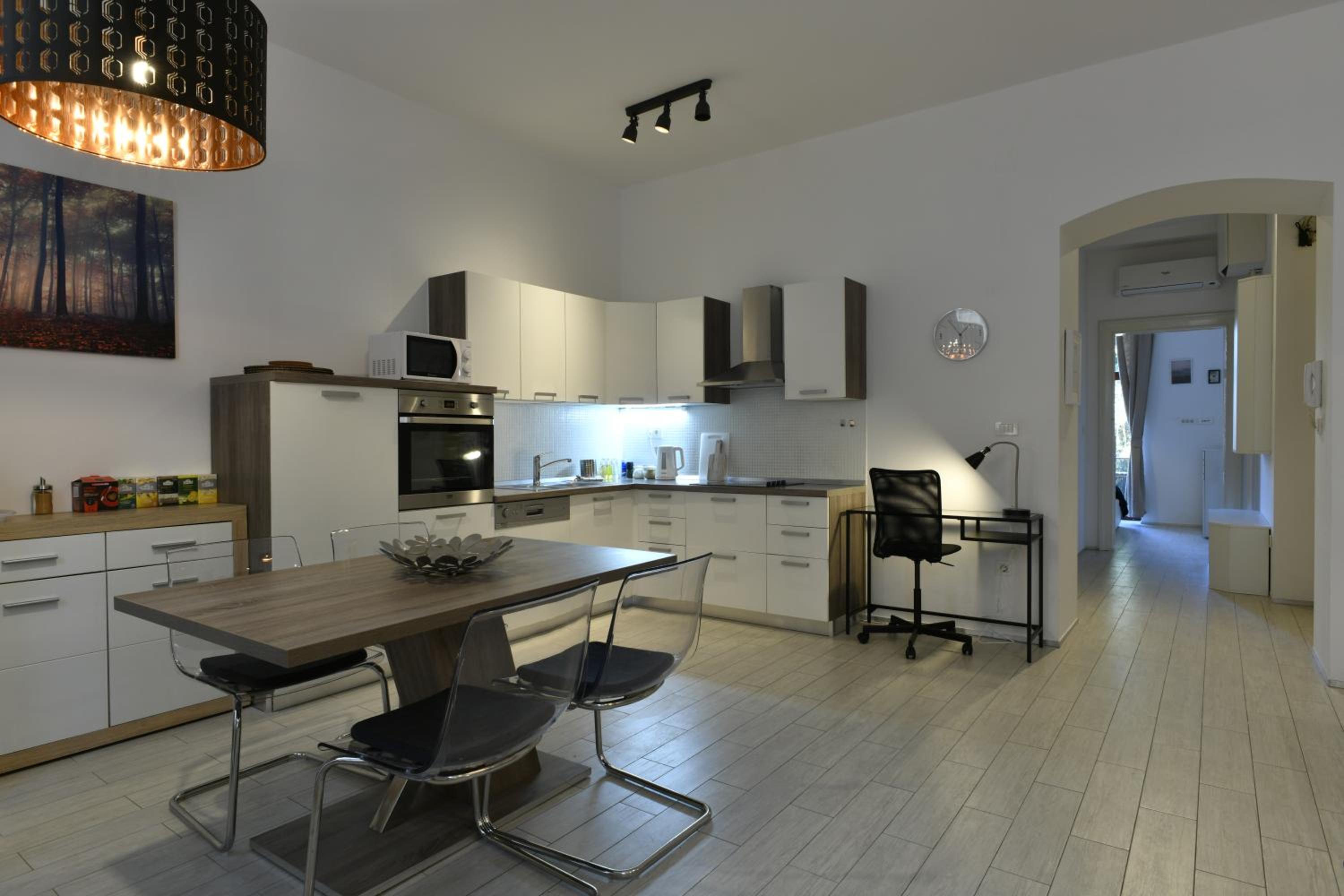 Two-Bedroom Apartment - Photo 36