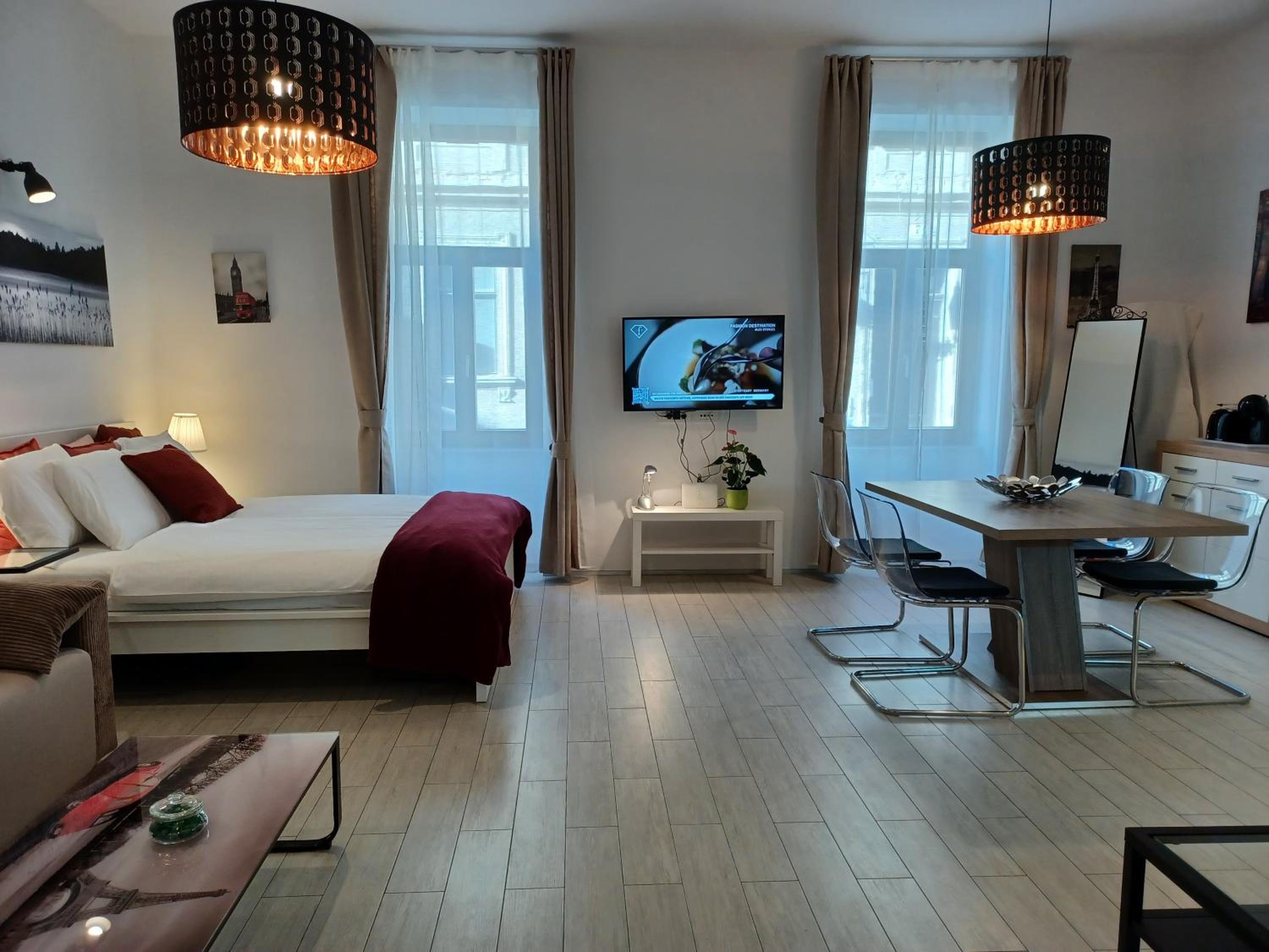Two-Bedroom Apartment - Photo 2