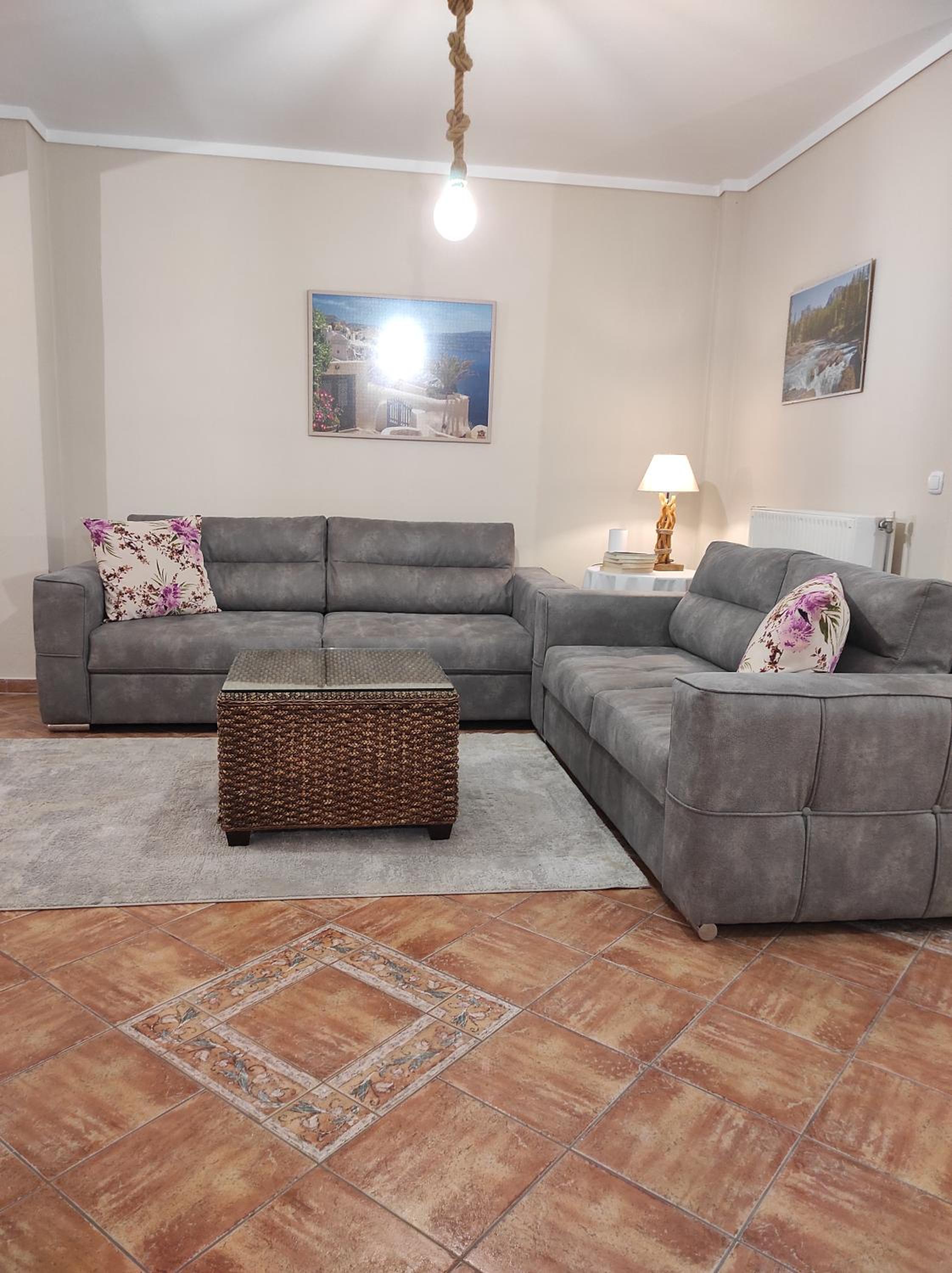 Two-Bedroom House - Photo 22