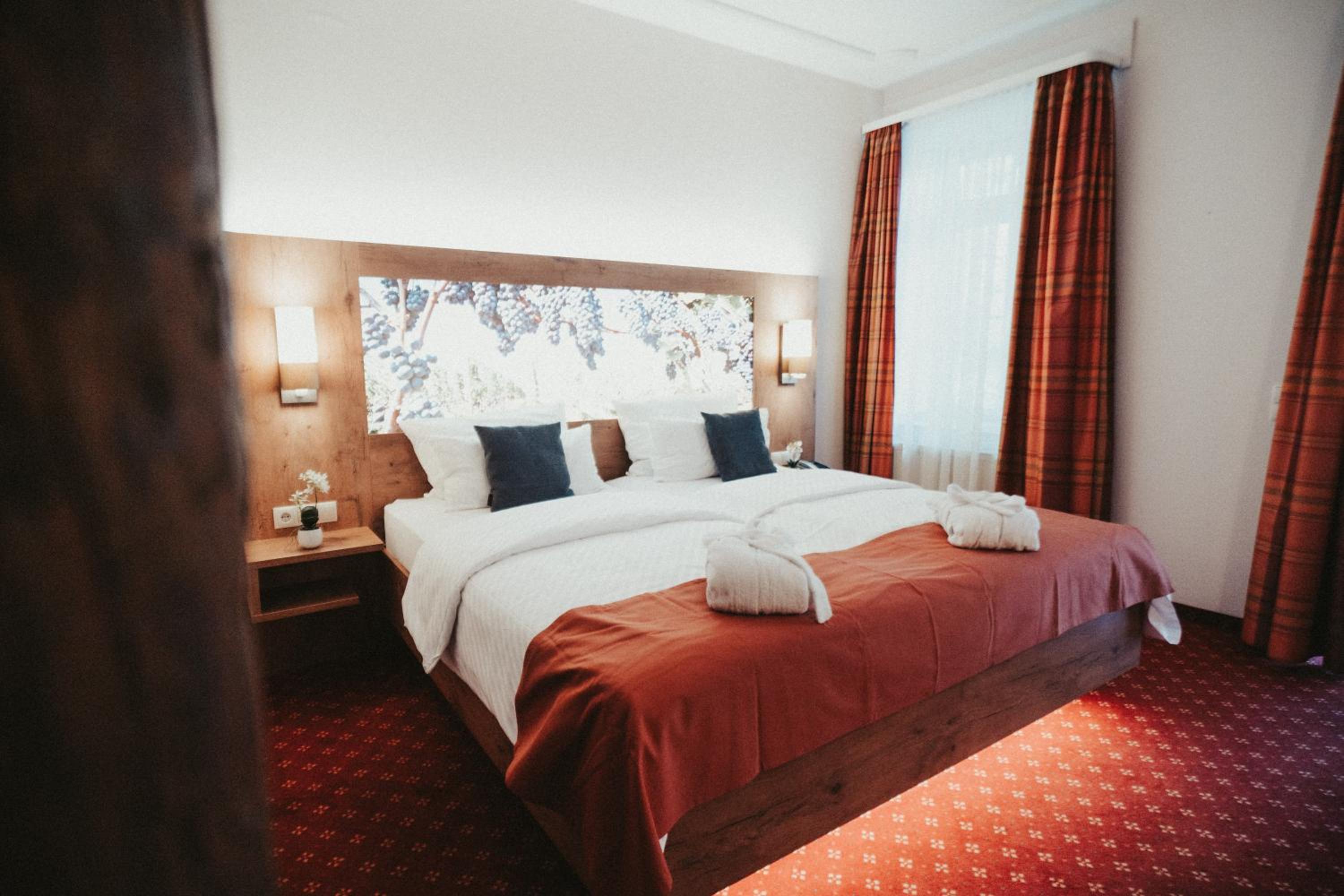 Double Room - Photo 8