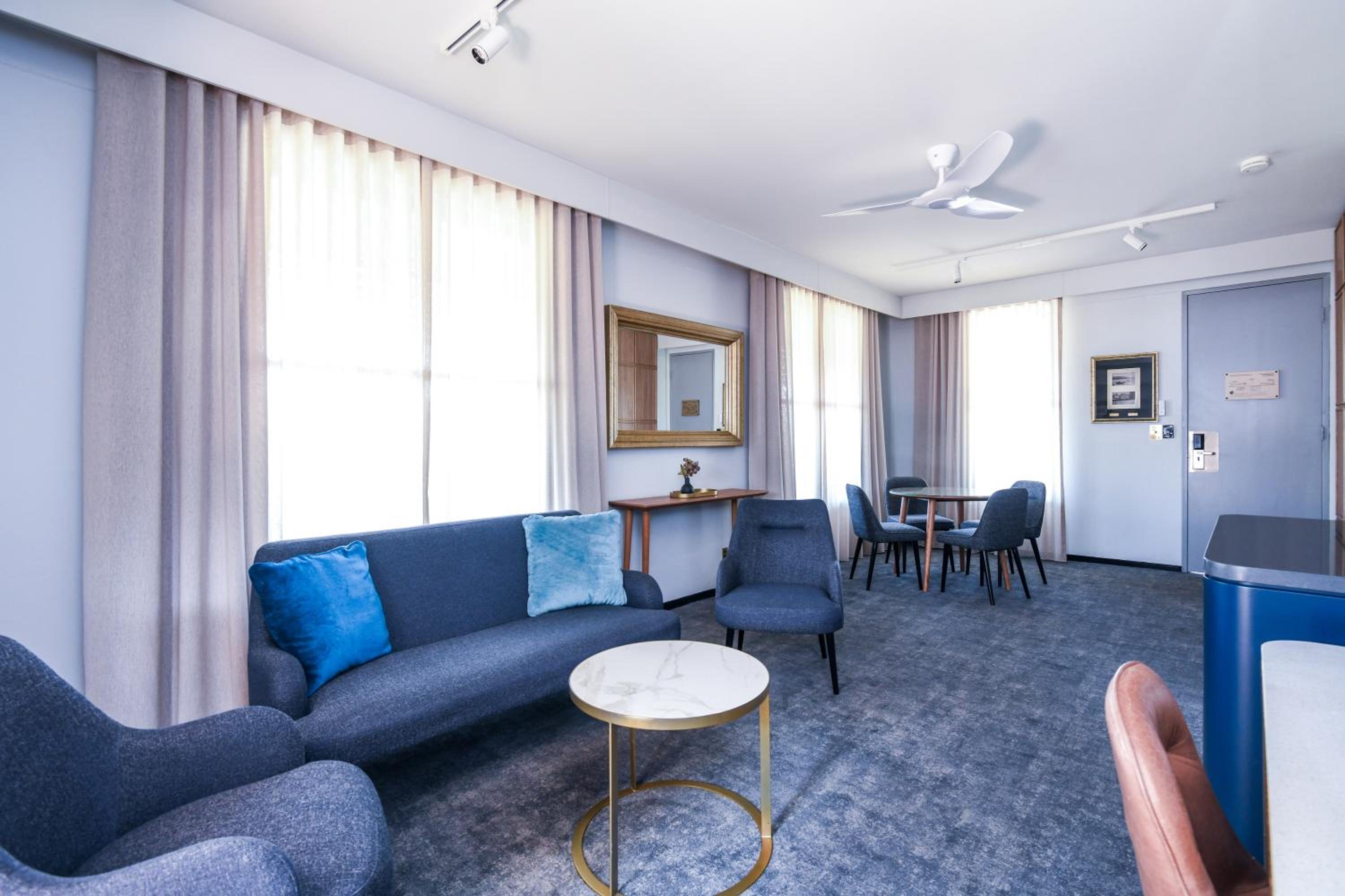 King Suite - Photo 1