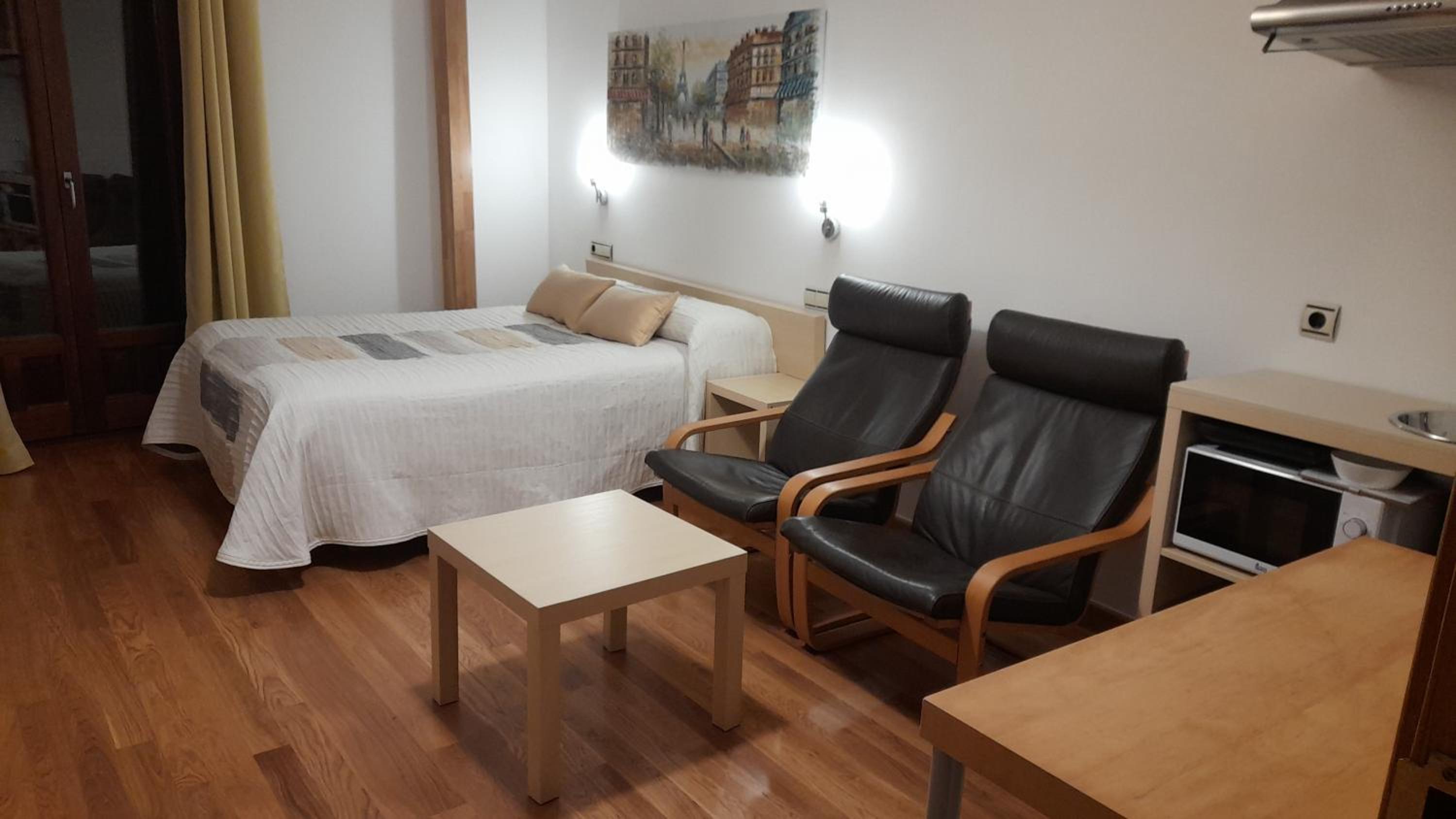 Estudio con Balcón