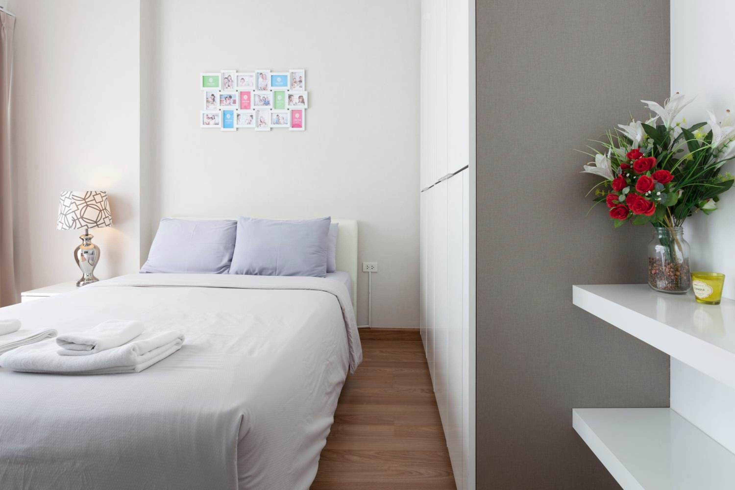 One-Bedroom Apartment - Photo 1