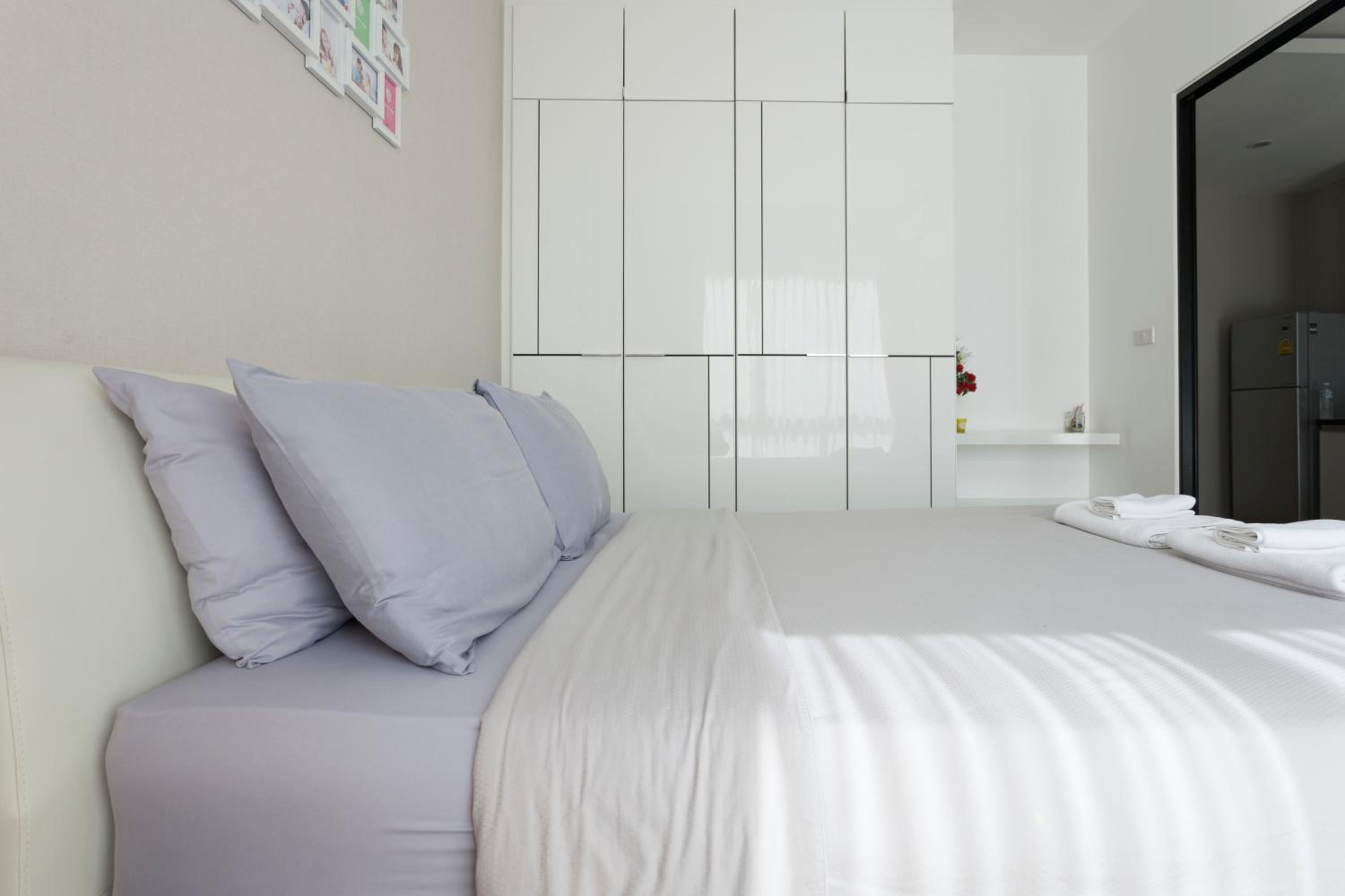 One-Bedroom Apartment - Photo 25