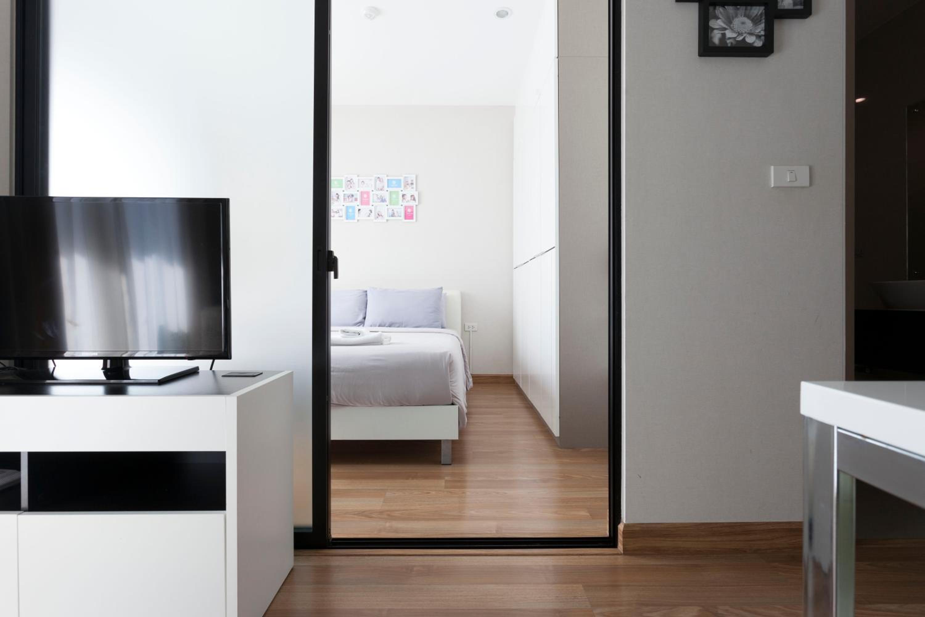 One-Bedroom Apartment - Photo 22