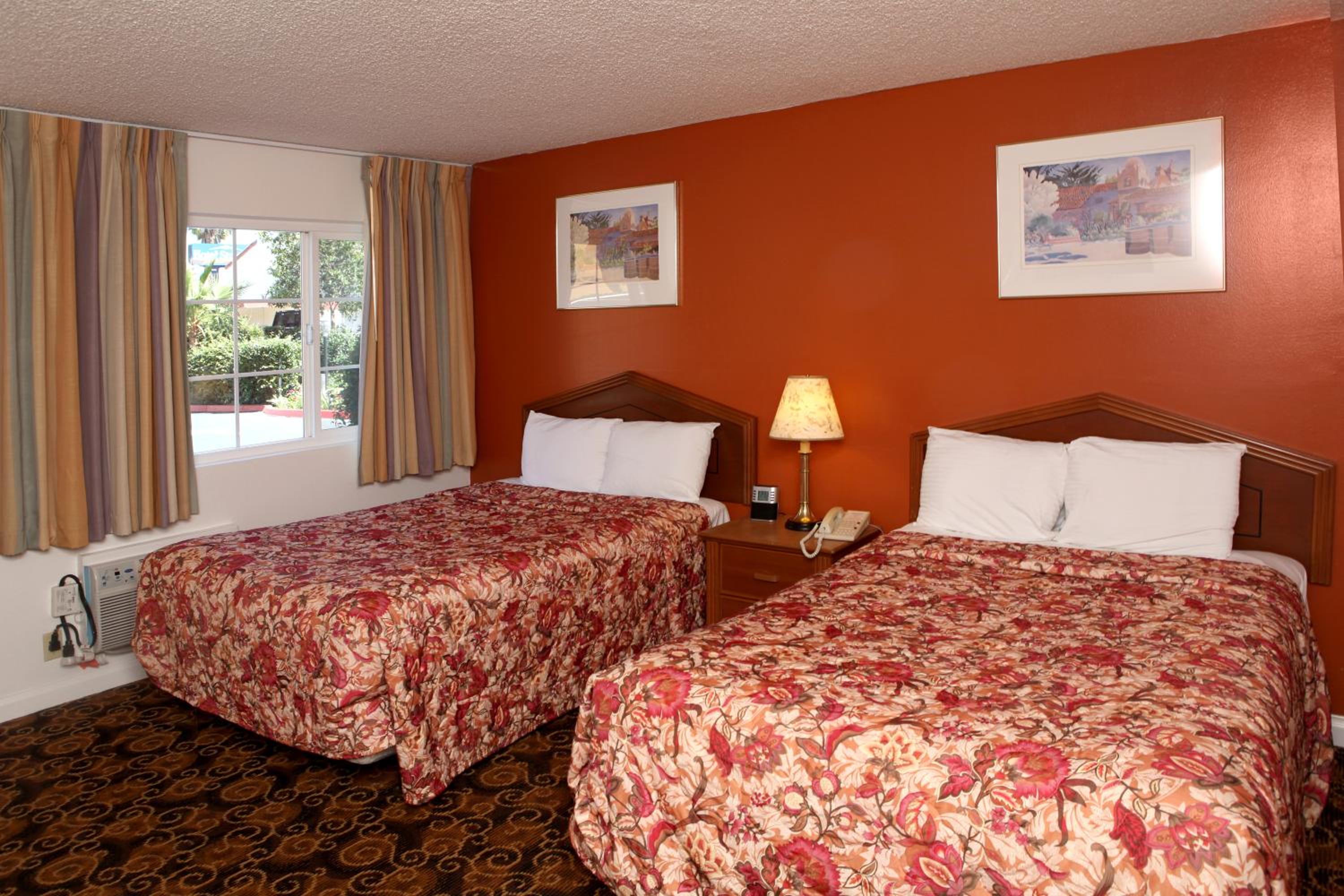 Double Room - Non-Smoking  - Photo 1