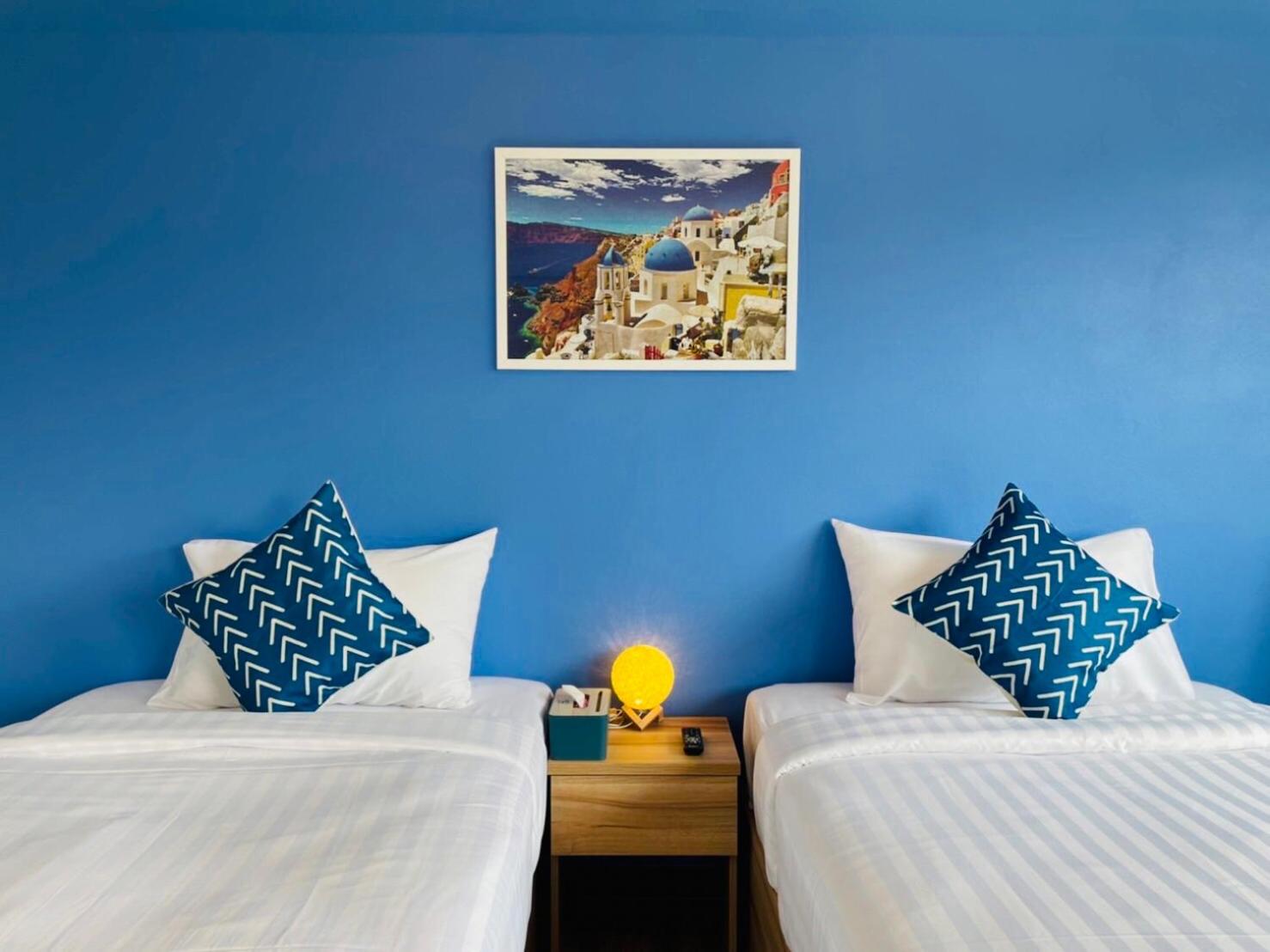 Twin Room - Photo 13