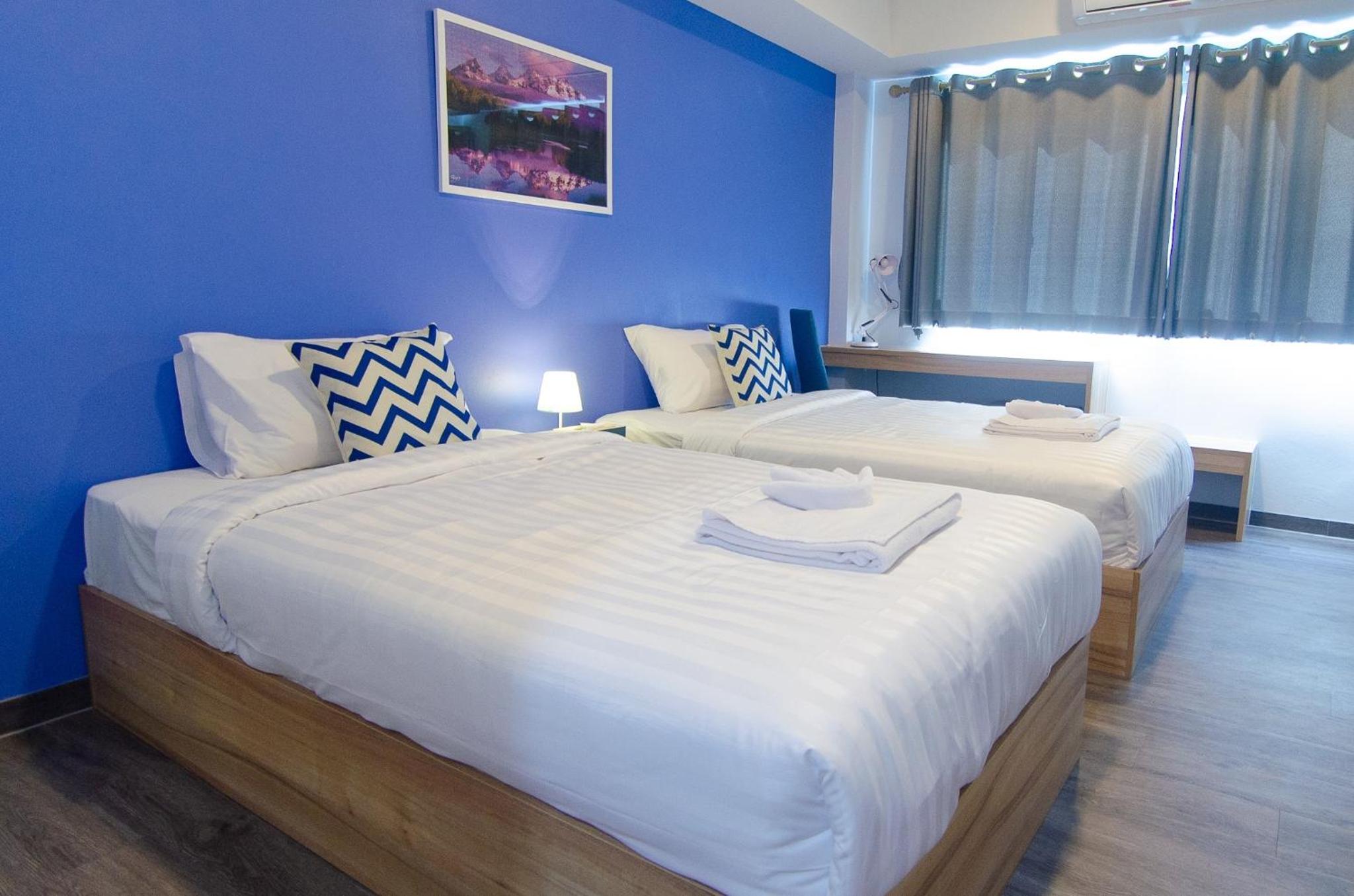 Twin Room - Photo 12