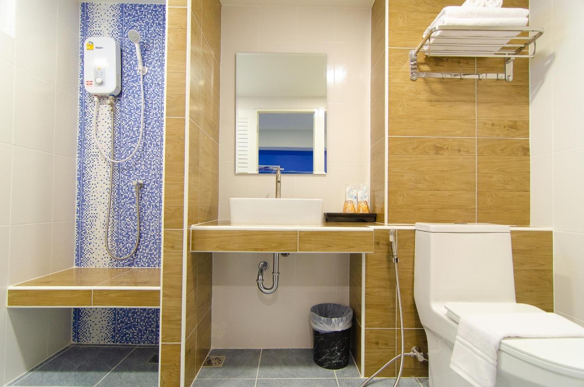 Twin Room - Photo 10