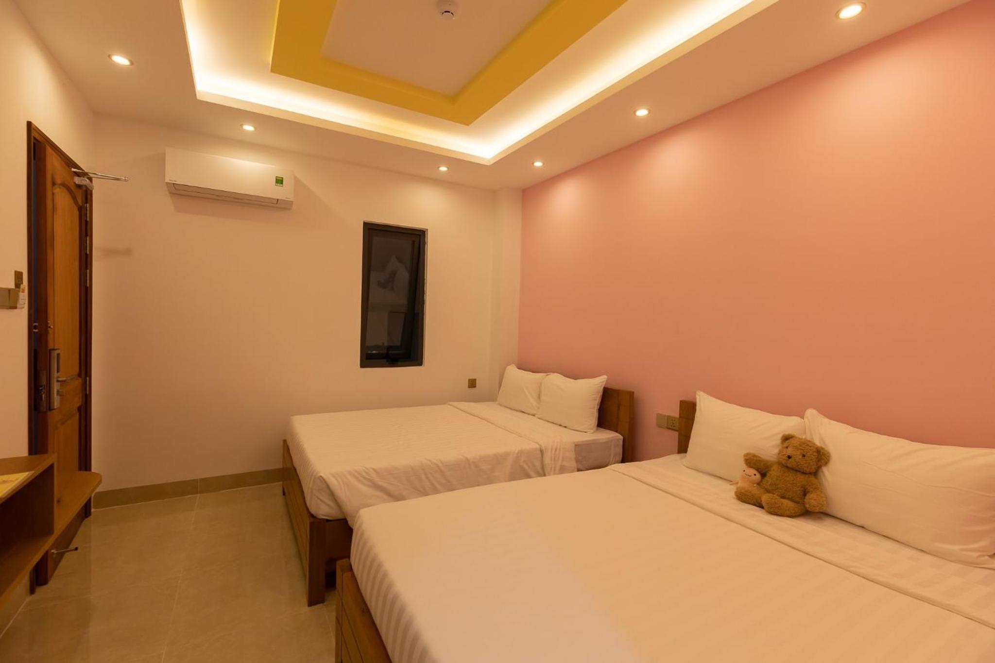 Quadruple Room - Photo 3
