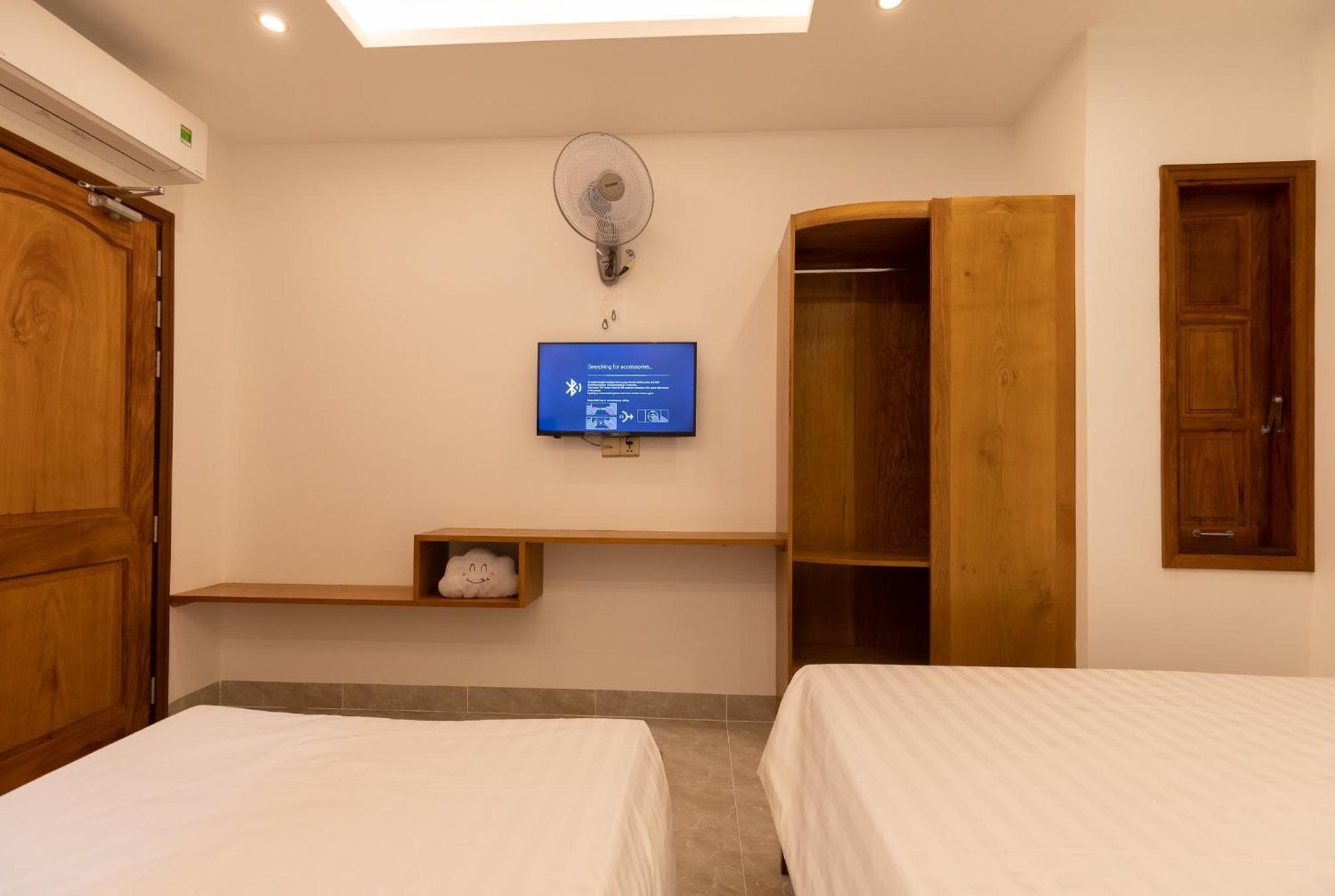 Quadruple Room - Photo 8