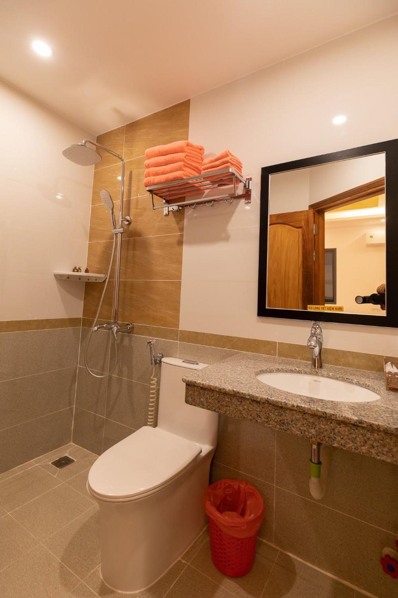 Quadruple Room - Photo 7