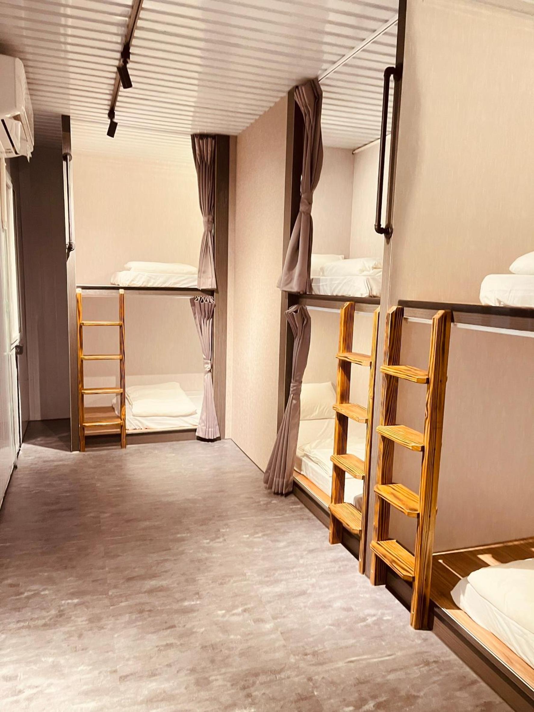 6-Bed Male Dormitory Room photo 1