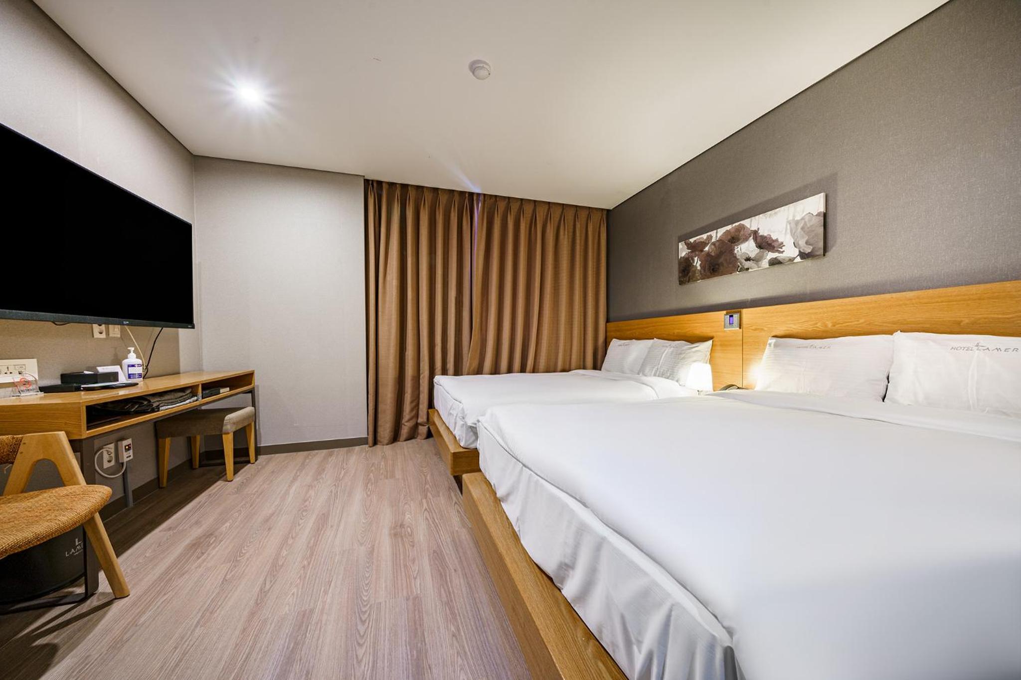 Deluxe Twin Room - Photo 1