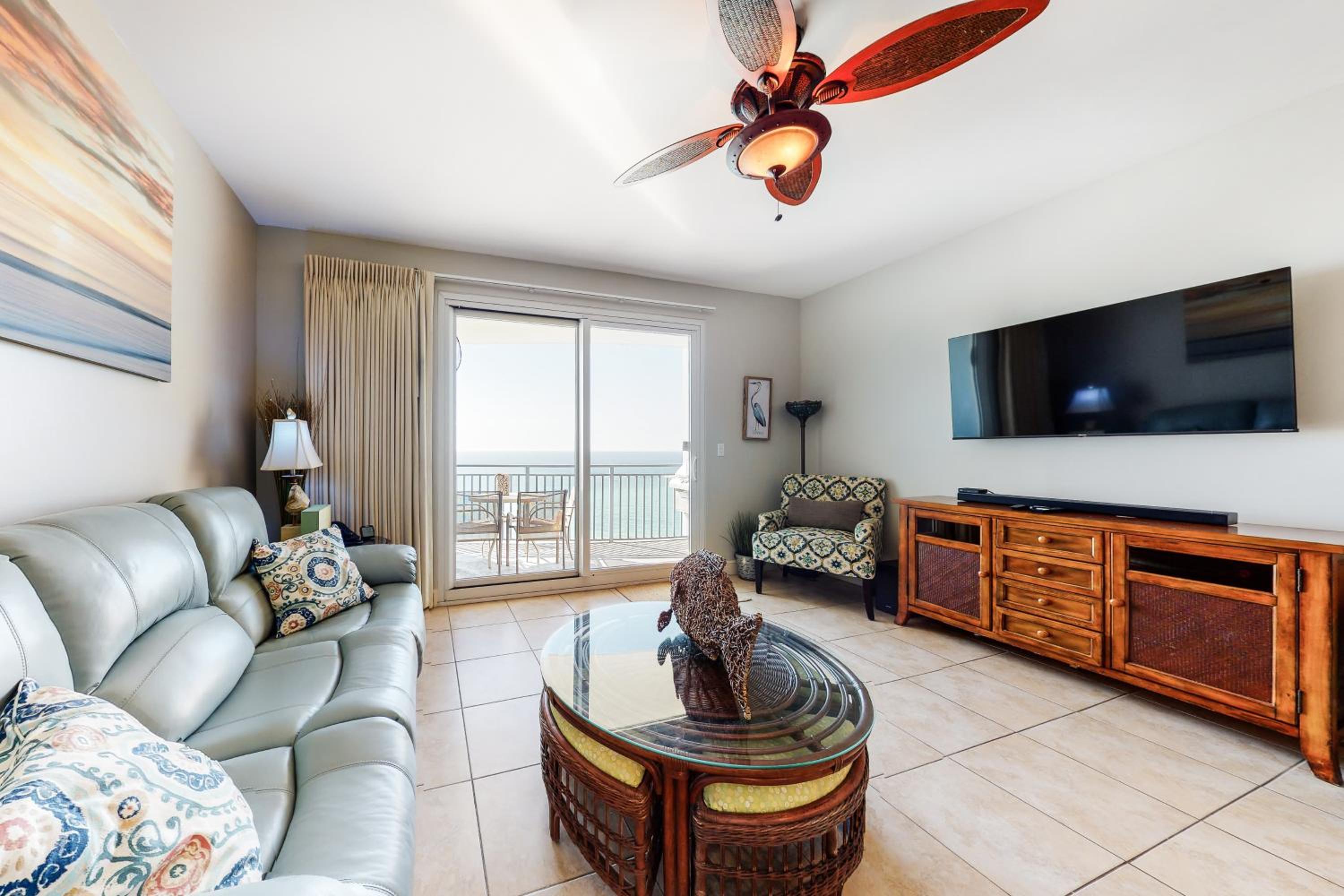 Apartment with Pool View  photo 1