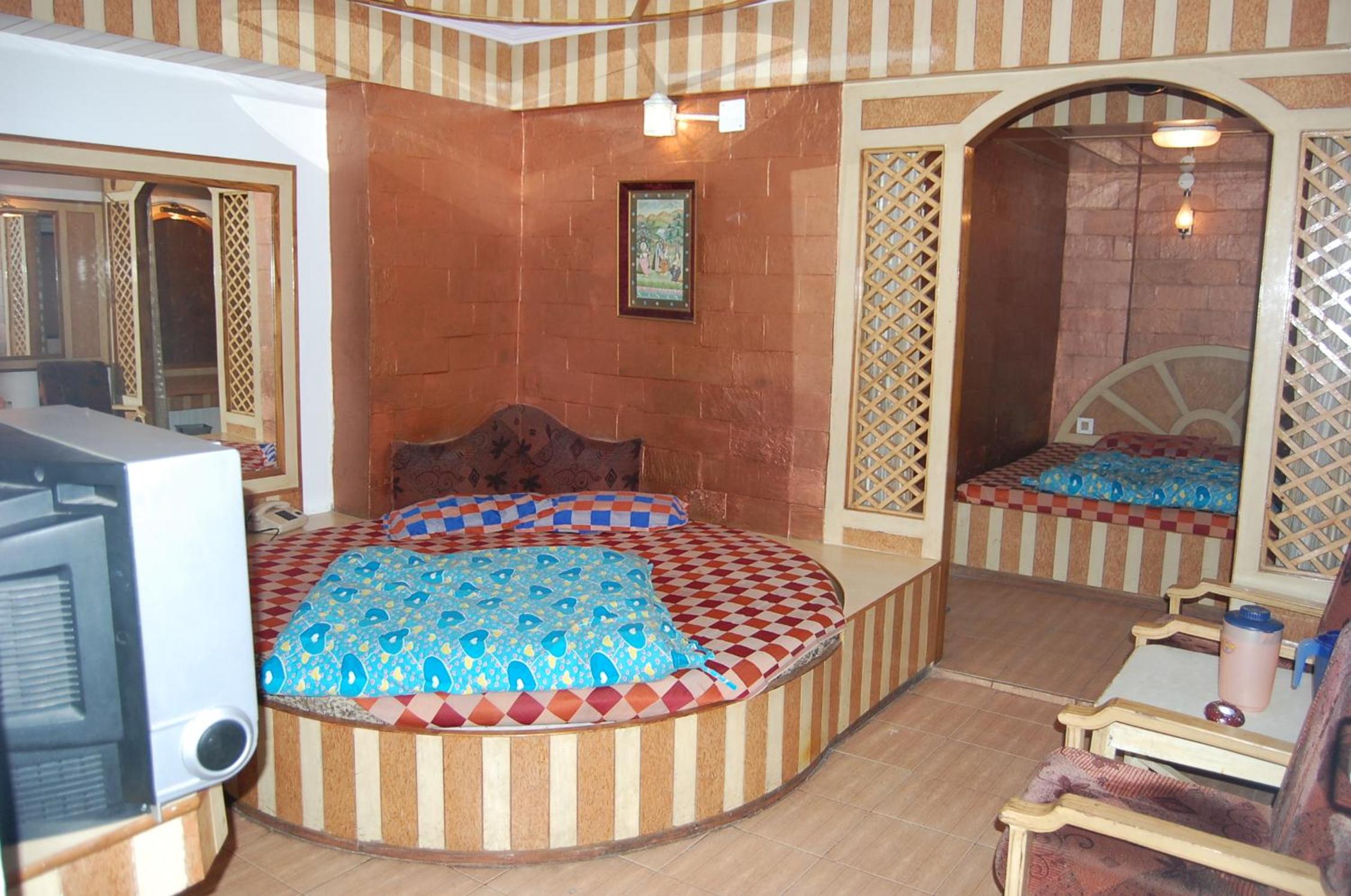 Family Room - Photo 7