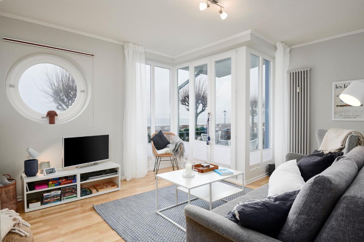 Apartment with Sea View photo 2