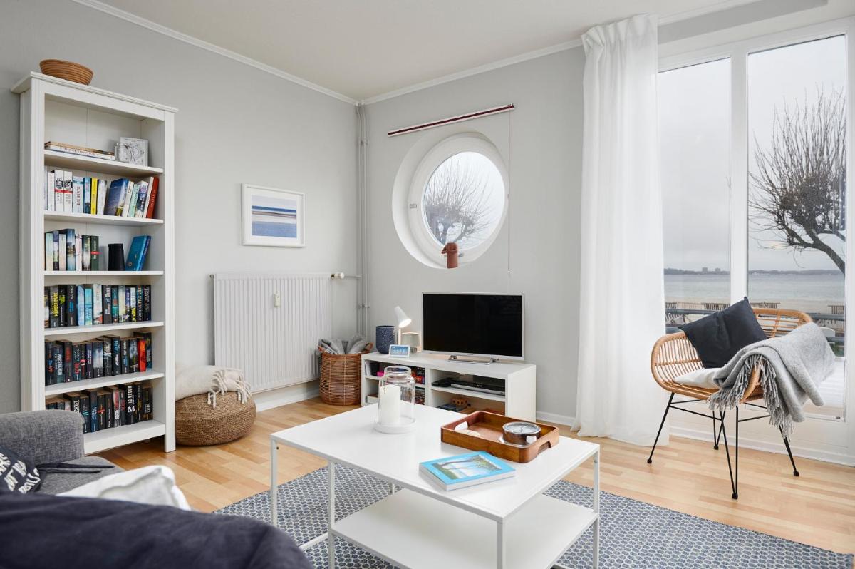 Apartment with Sea View photo 3