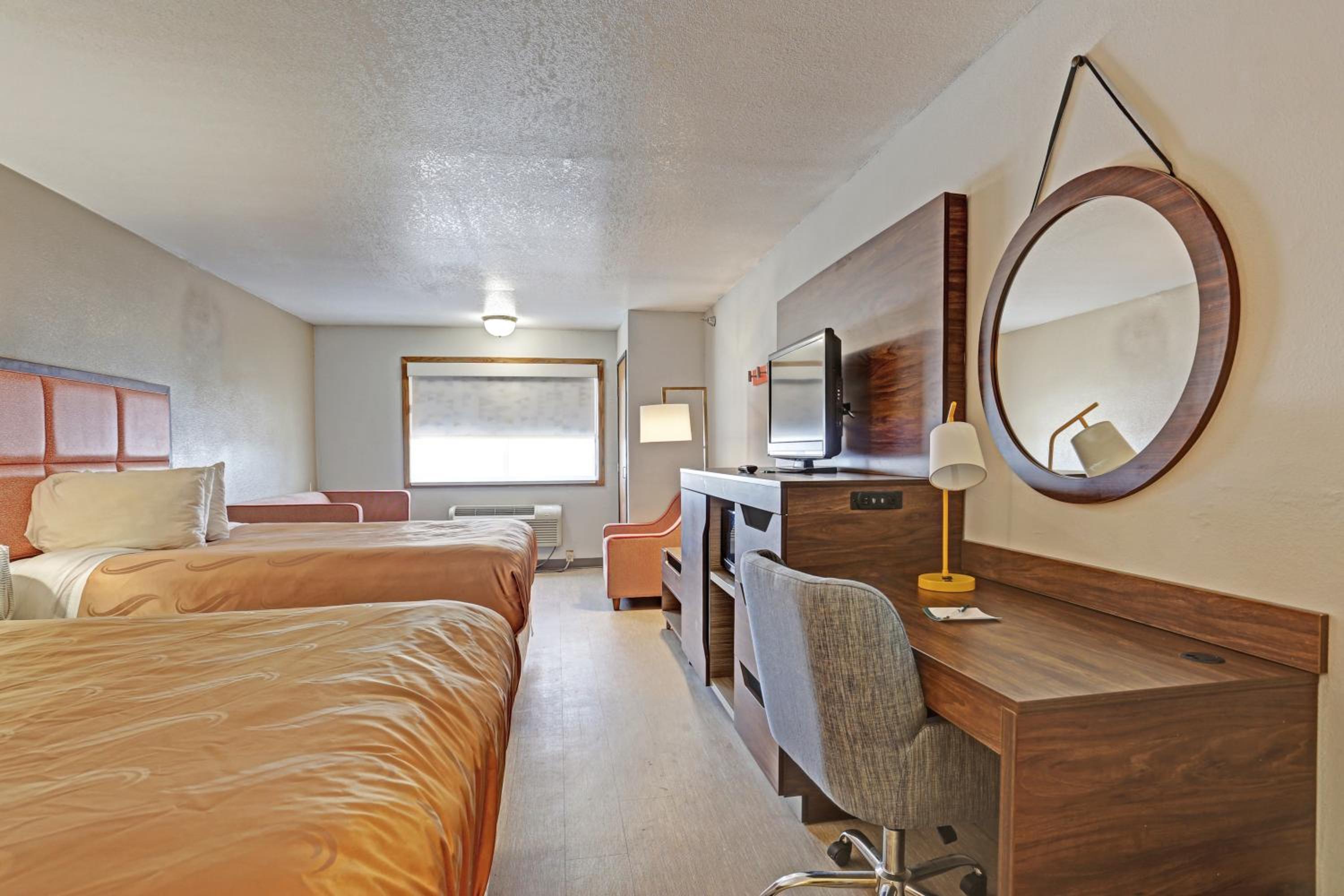 Queen Suite with Two Queen Beds - Non-Smoking