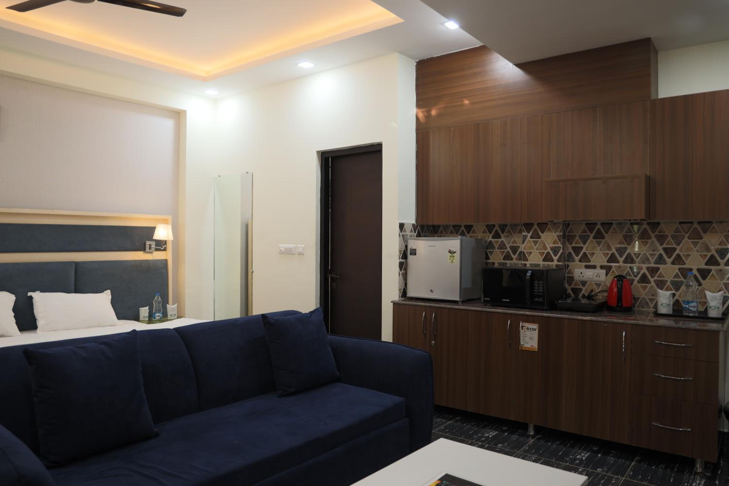 Studio Apartment photo 3