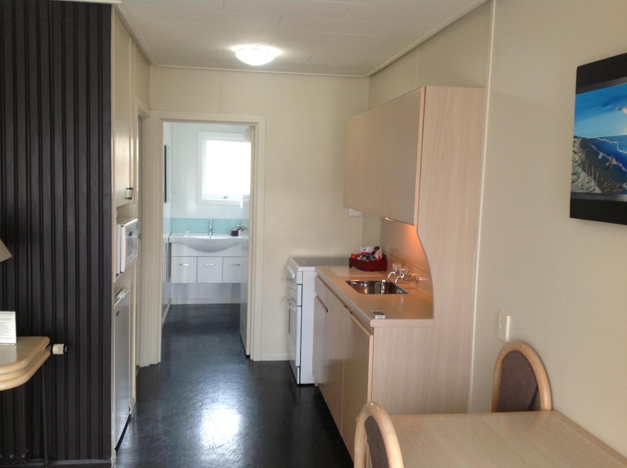 One-Bedroom Apartment - Photo 17