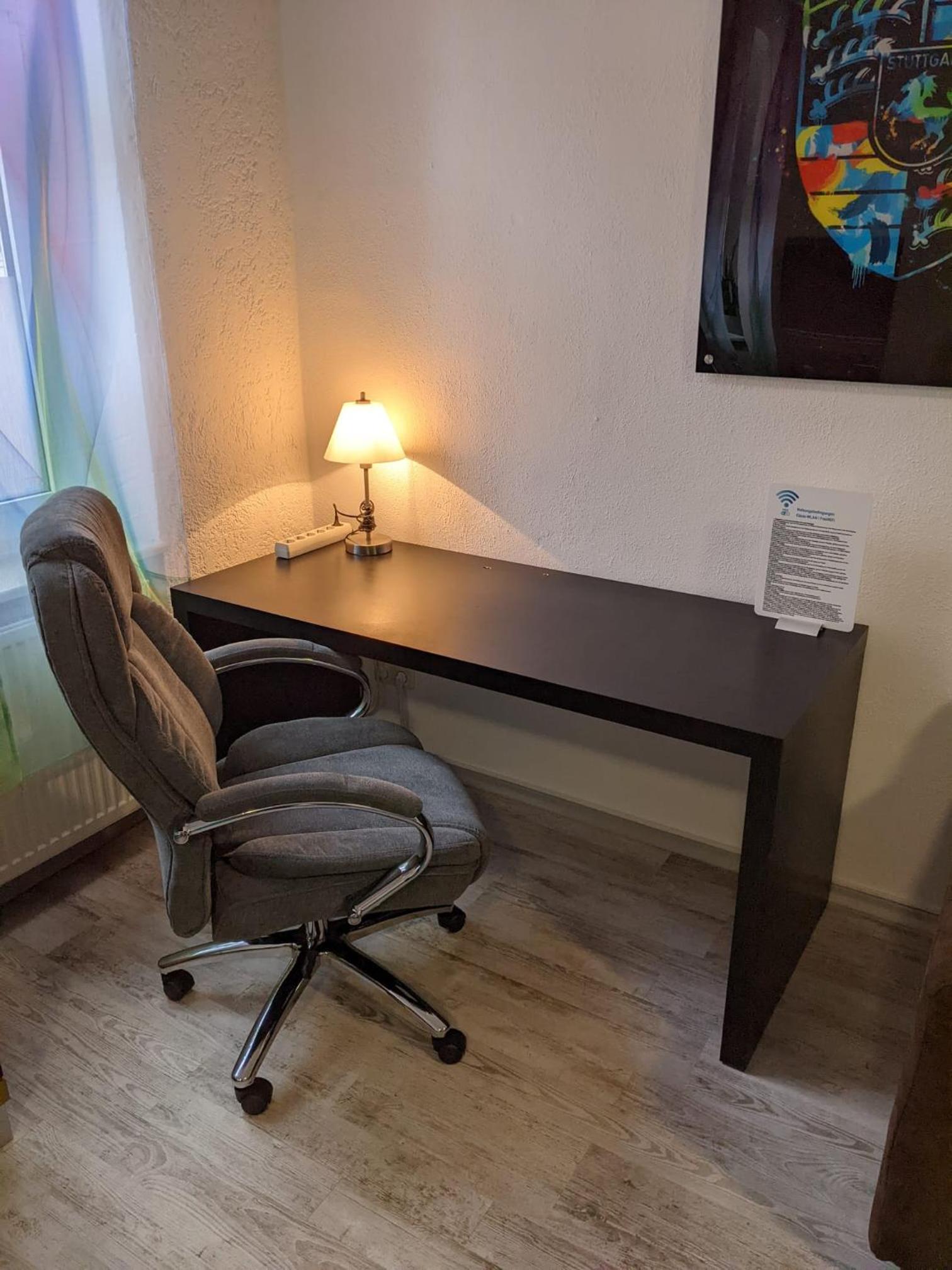 One-Bedroom Apartment - Photo 3
