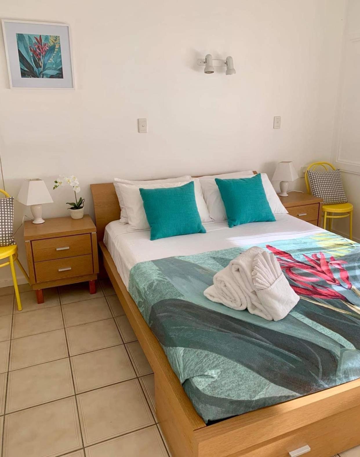 One-Bedroom Apartment photo 2