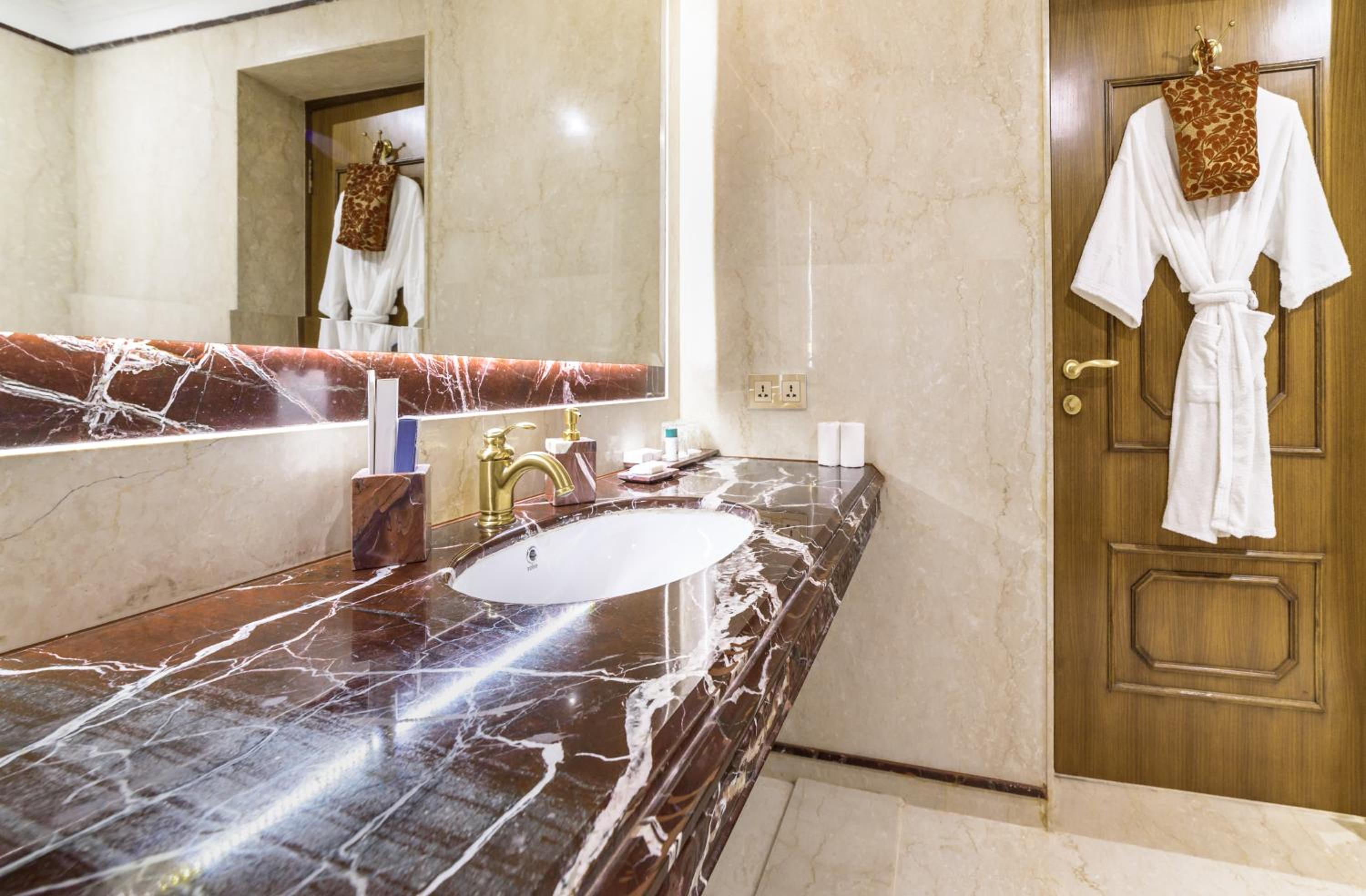 Family Suite - Photo 8