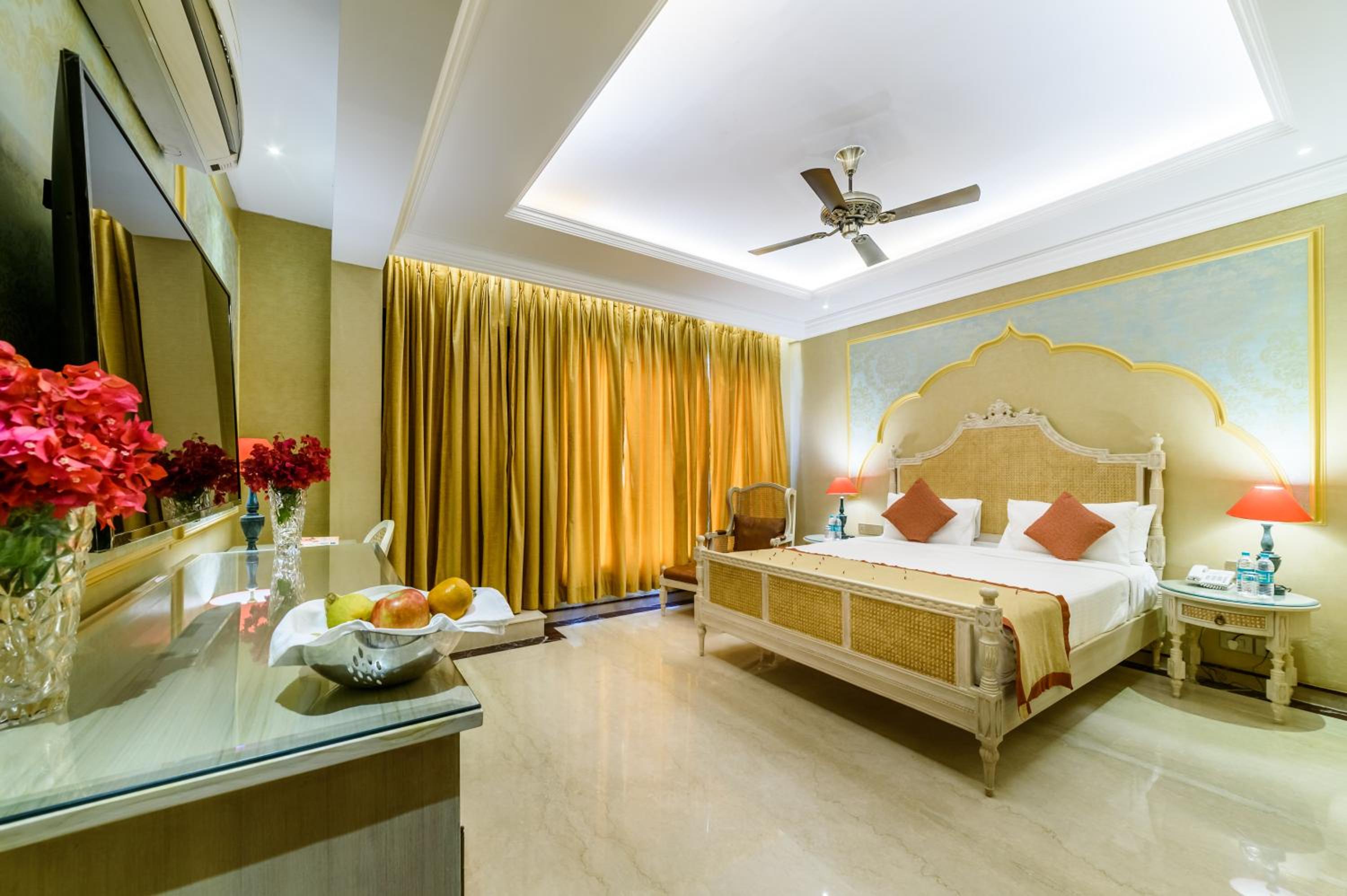 Palace Room with Private Terrace - Photo 3