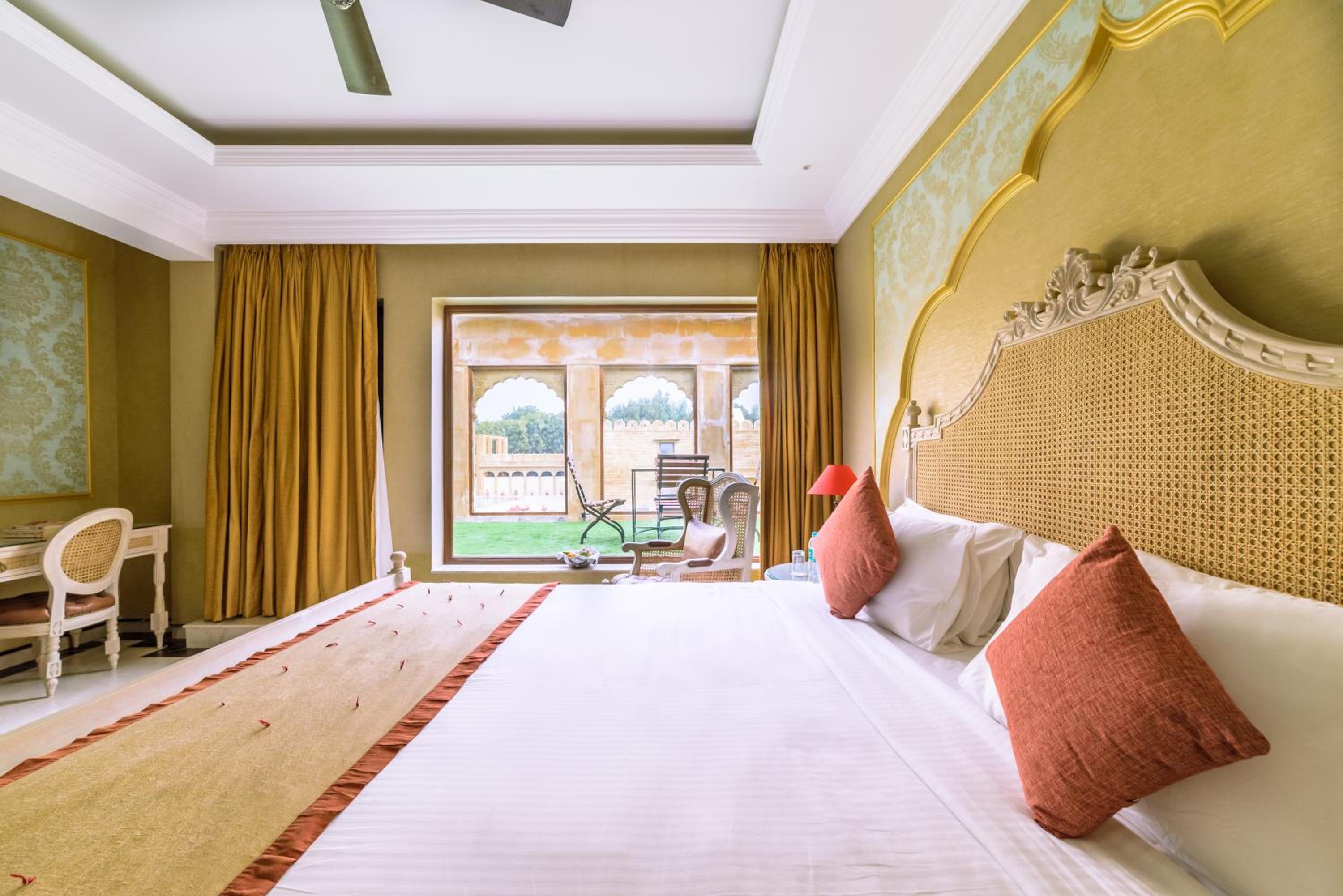 Palace Room with Private Terrace - Photo 2