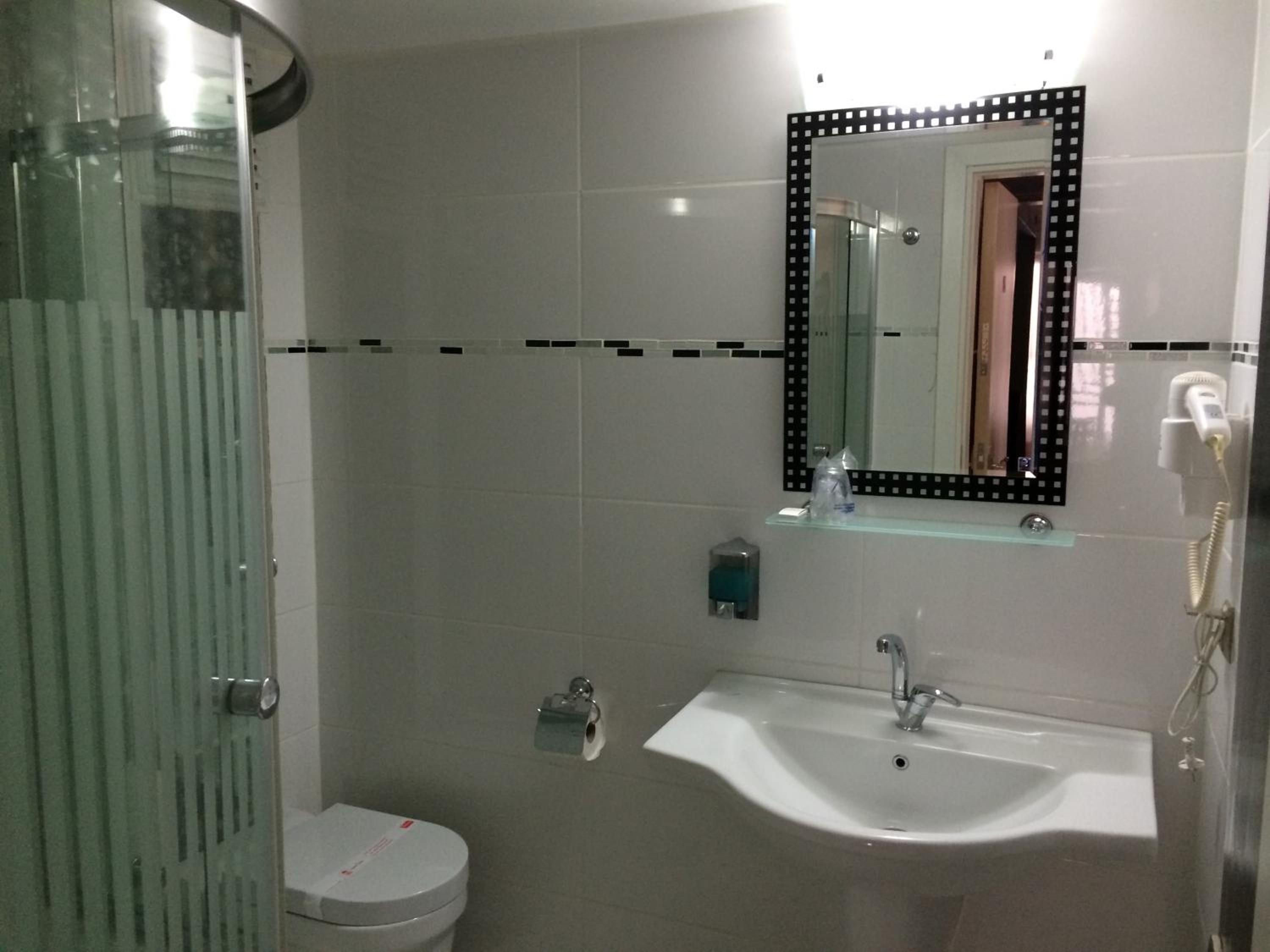 Economy Double Or Twin Room photo 2