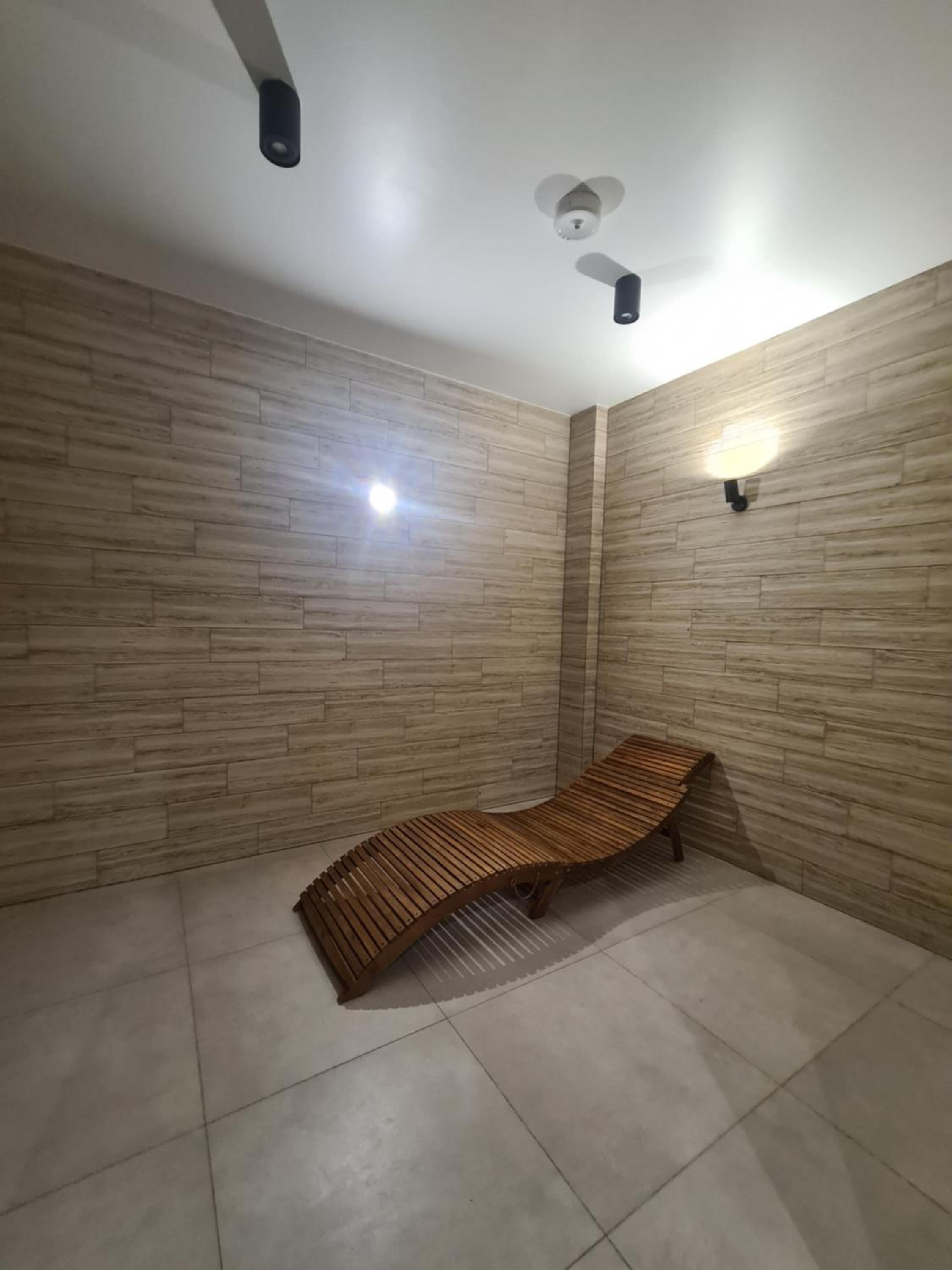 One-Bedroom Apartment - Photo 10