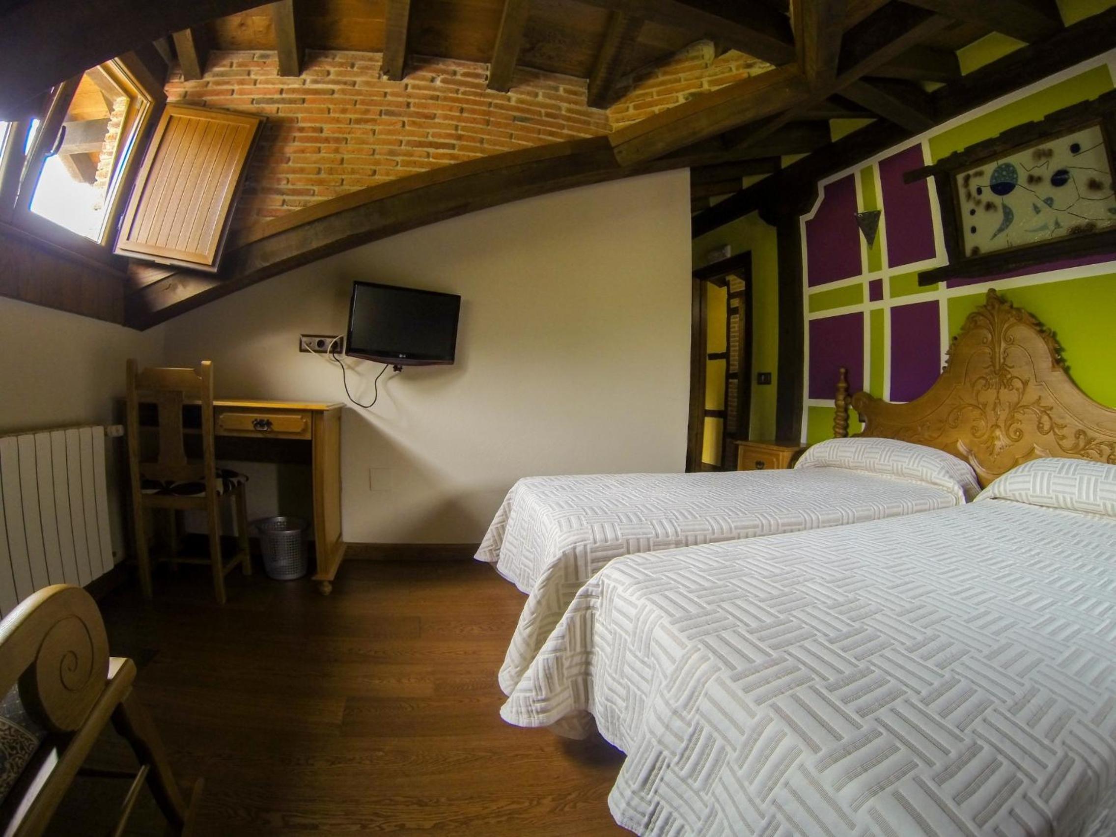 Habitación Doble con Baño Privado