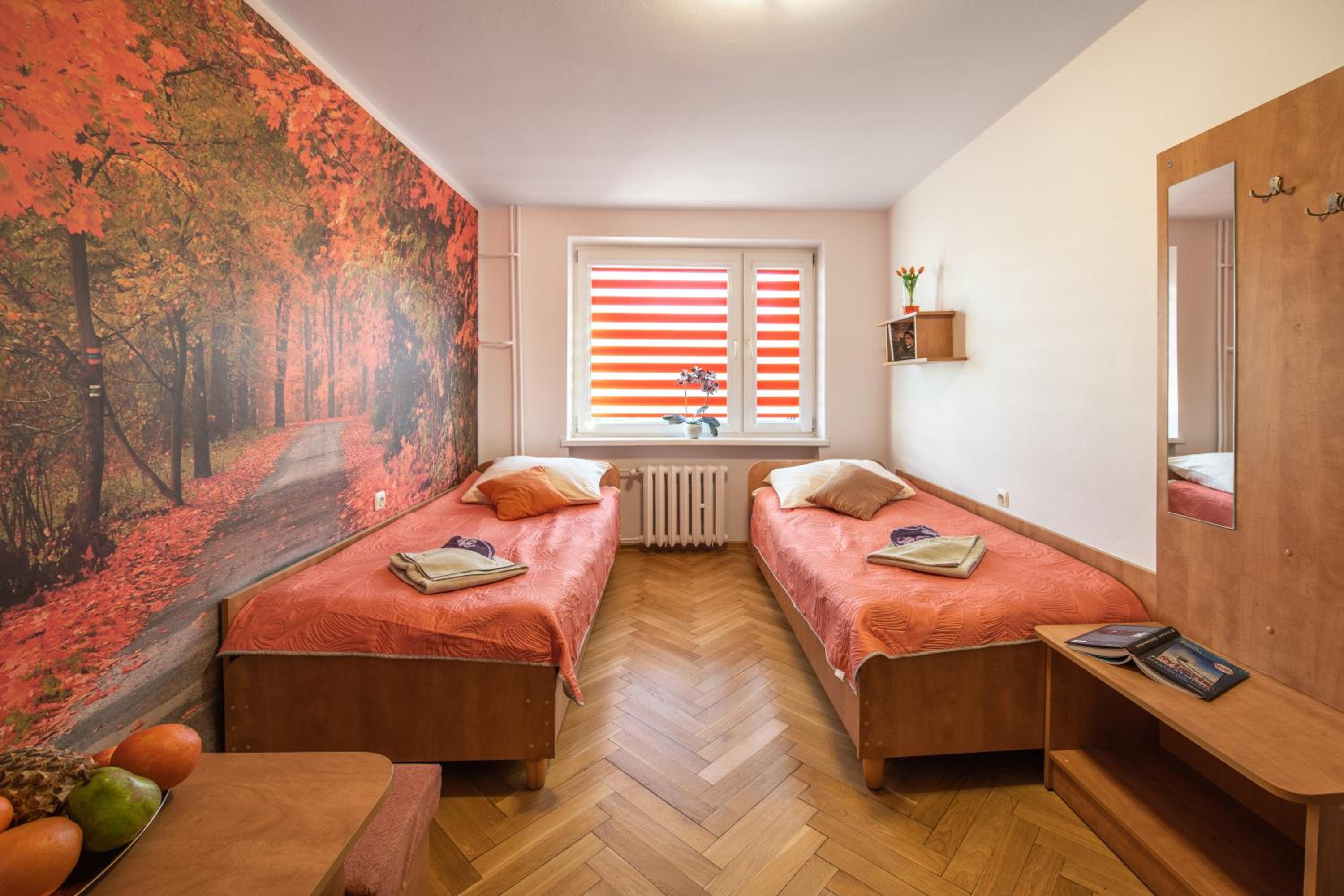 Twin Room with Bathroom - Photo 2