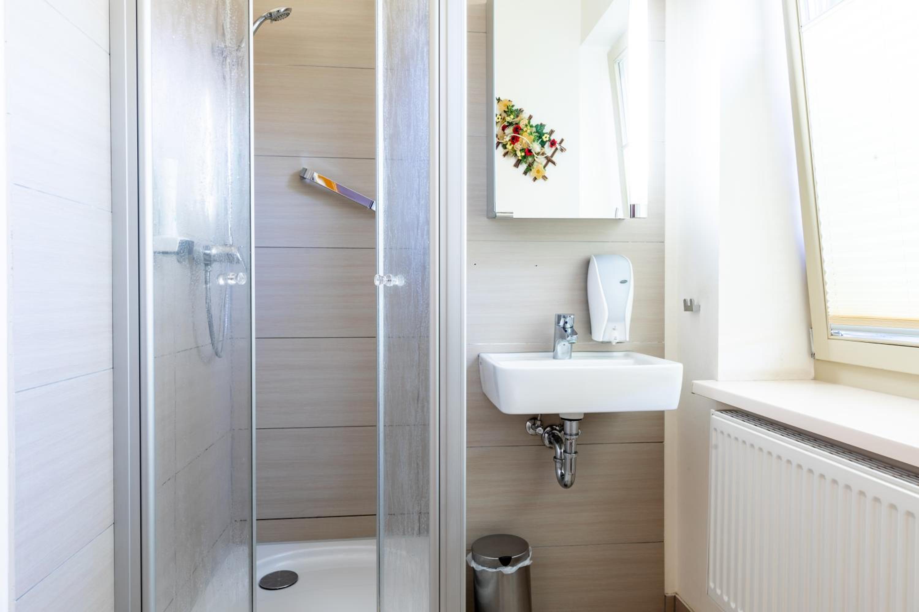 Double Room with Private Bathroom photo 2